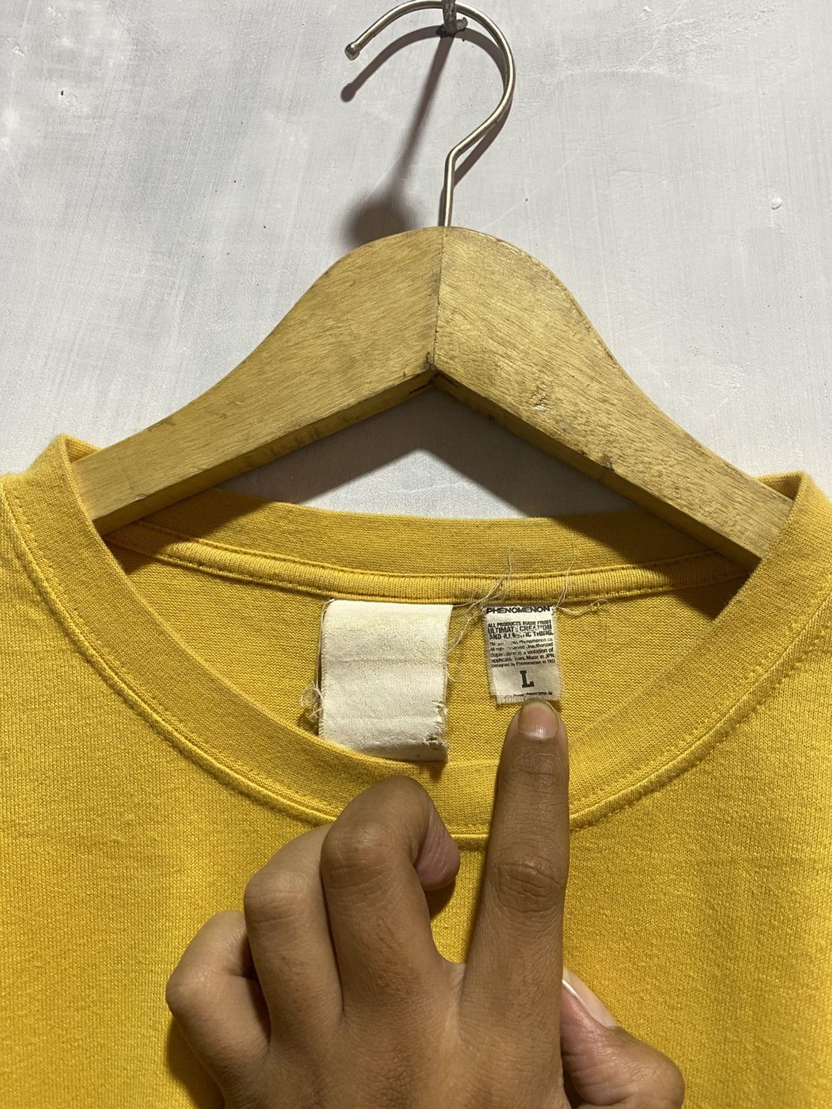 PHENOMENON Vtg phenomenon phe black/yellow tshirt Size US L / EU 52-54 / 3 - 3 Thumbnail