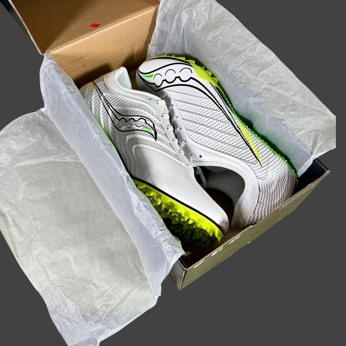 Saucony Saucony Men’s Spitfire White Yellow Running Shoes Sz 11 Size US 11 / EU 44 - 6 Thumbnail