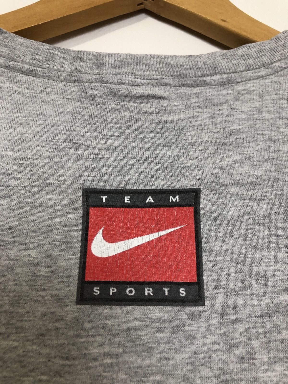Vintage Vintage Nike Miami Hurricanes T-Shirt Size US XL / EU 56 / 4 - 4 Thumbnail