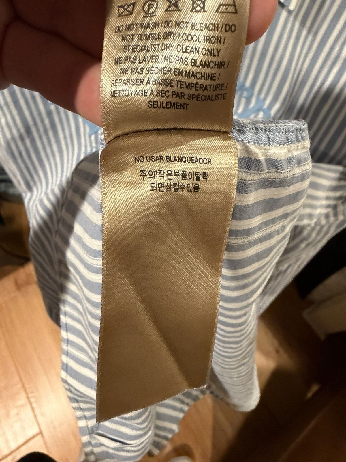 Burberry Burberry Logo Button Up Size US L / EU 52-54 / 3 - 4 Thumbnail