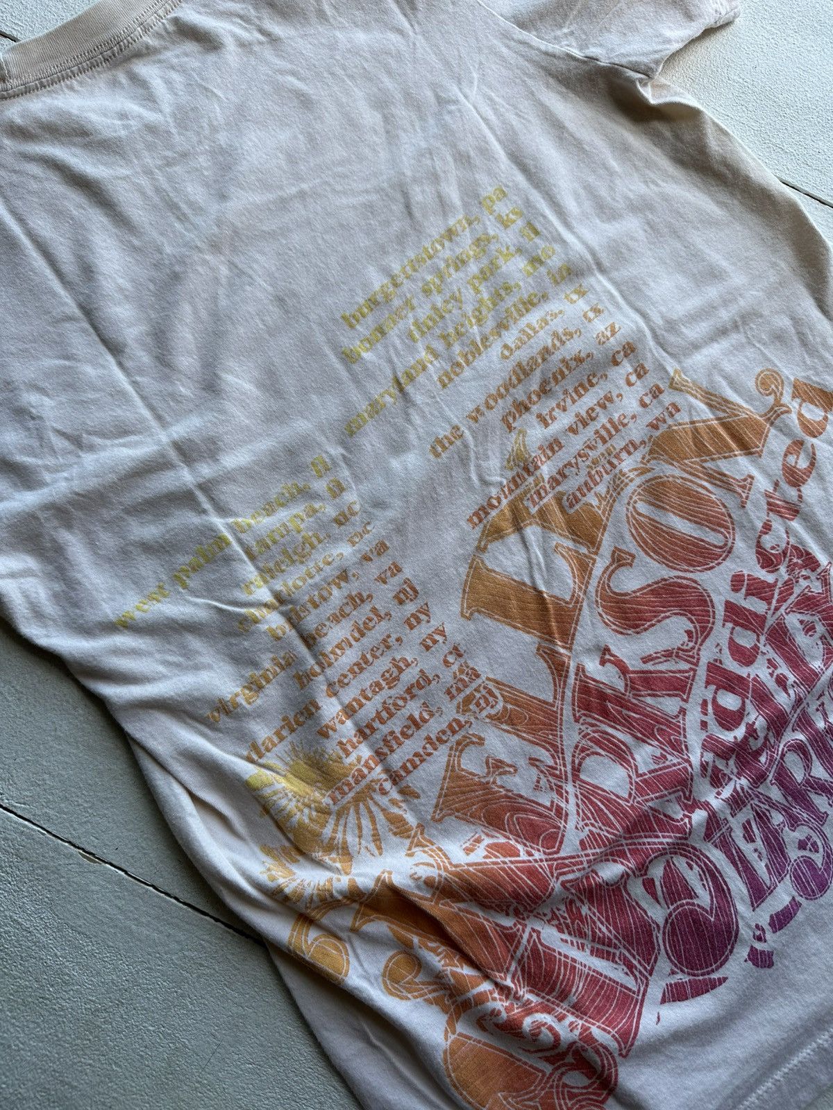 Band Tees RARE 04' KELLY CLARKSON ADDICTED TOUR SHIRT AMERICAN SINGER Size US M / EU 48-50 / 2 - 9 Thumbnail