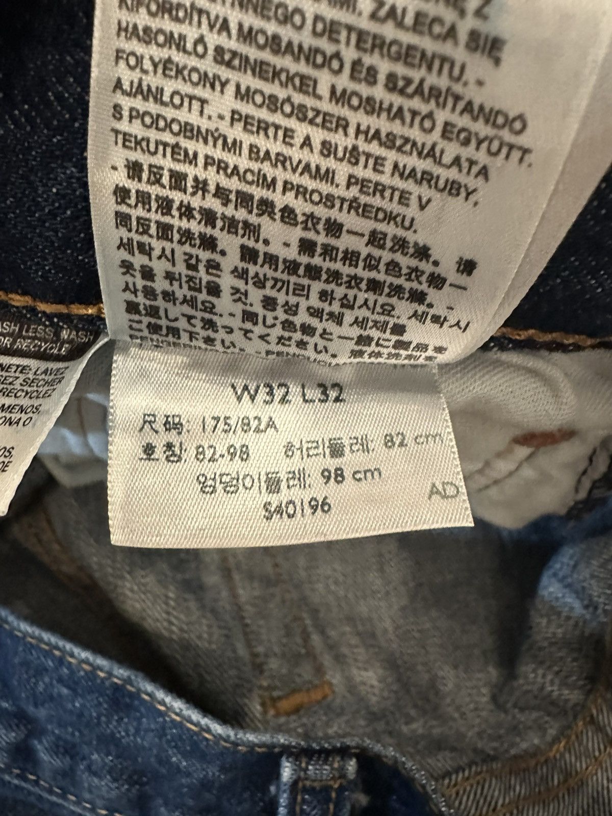 Levi's Levis 501 Jeans Mens 32x31 Straight Leg Button Fly Denim Size US 32 / EU 48 - 9 Thumbnail