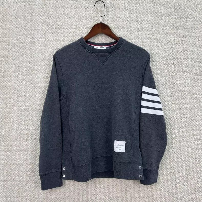 Thom Browne Thom Browne size3 Gray turtleneck sweater Size US L / EU 52-54 / 3 - 1 Thumbnail