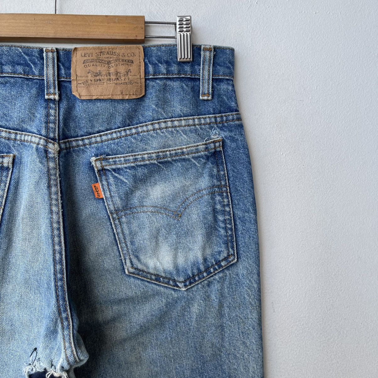 Levi's Thrashed Crotch Rip / Blowout Levi’s 517 Flared Bella Hadid Size US 32 / EU 48 - 13 Thumbnail