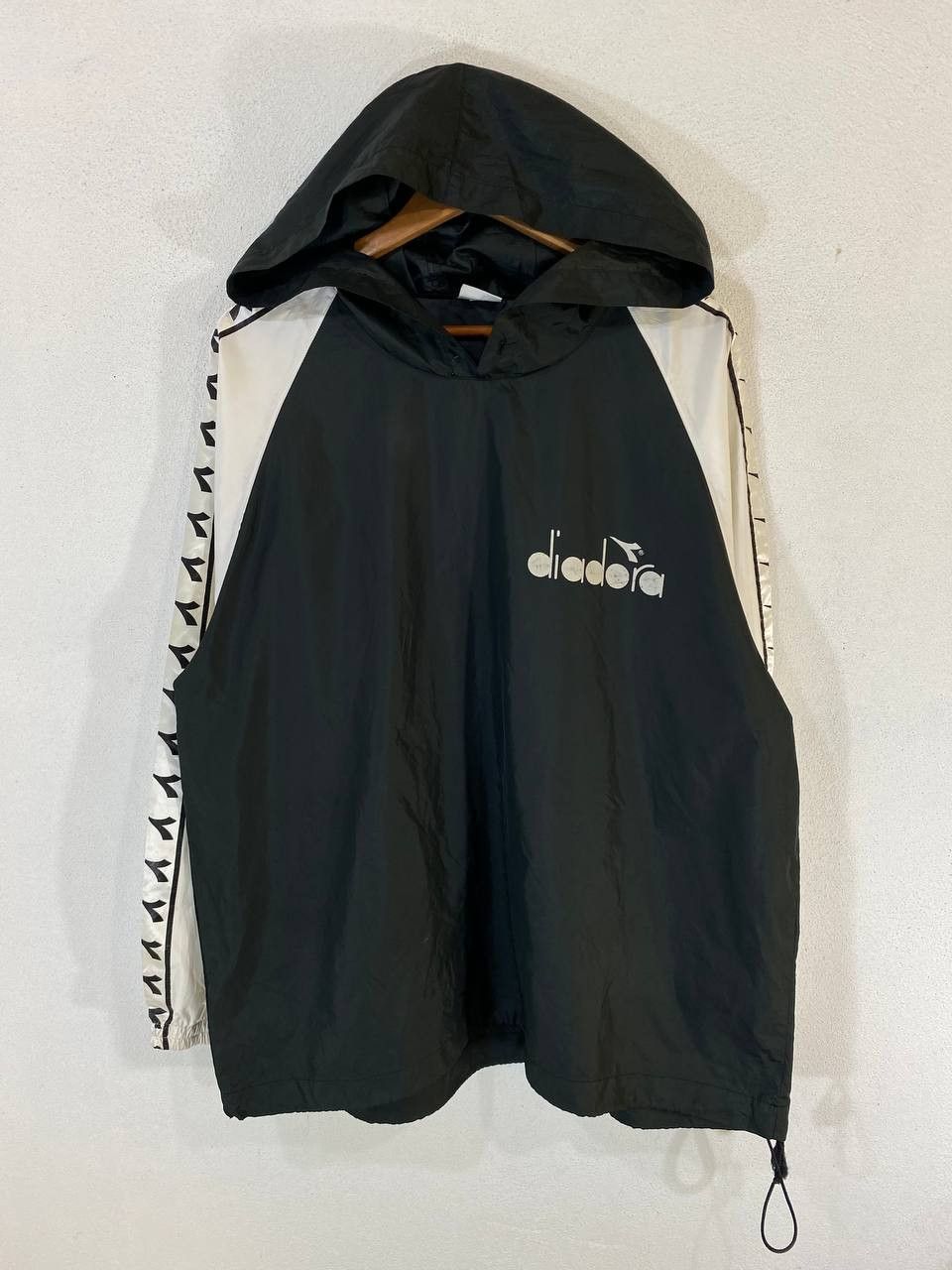 Diadora vintage 90s diadora big logo back sidetaped jacket Size US XXL / EU 58 / 5 - 1 Thumbnail