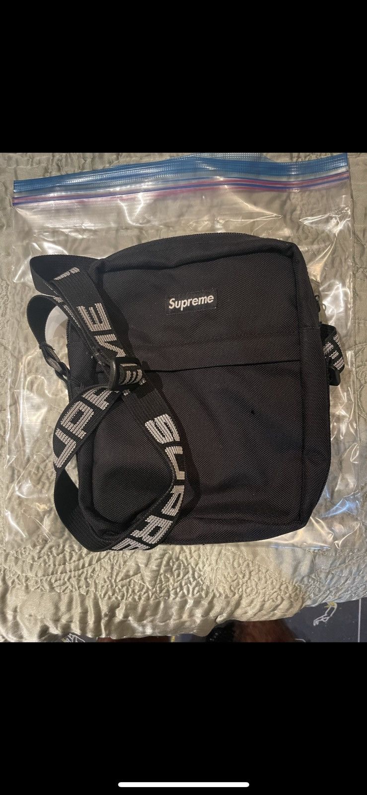 Supreme 100% Authentic SS18 Supreme Shoulder Bag Black Size ONE SIZE - 1 Thumbnail