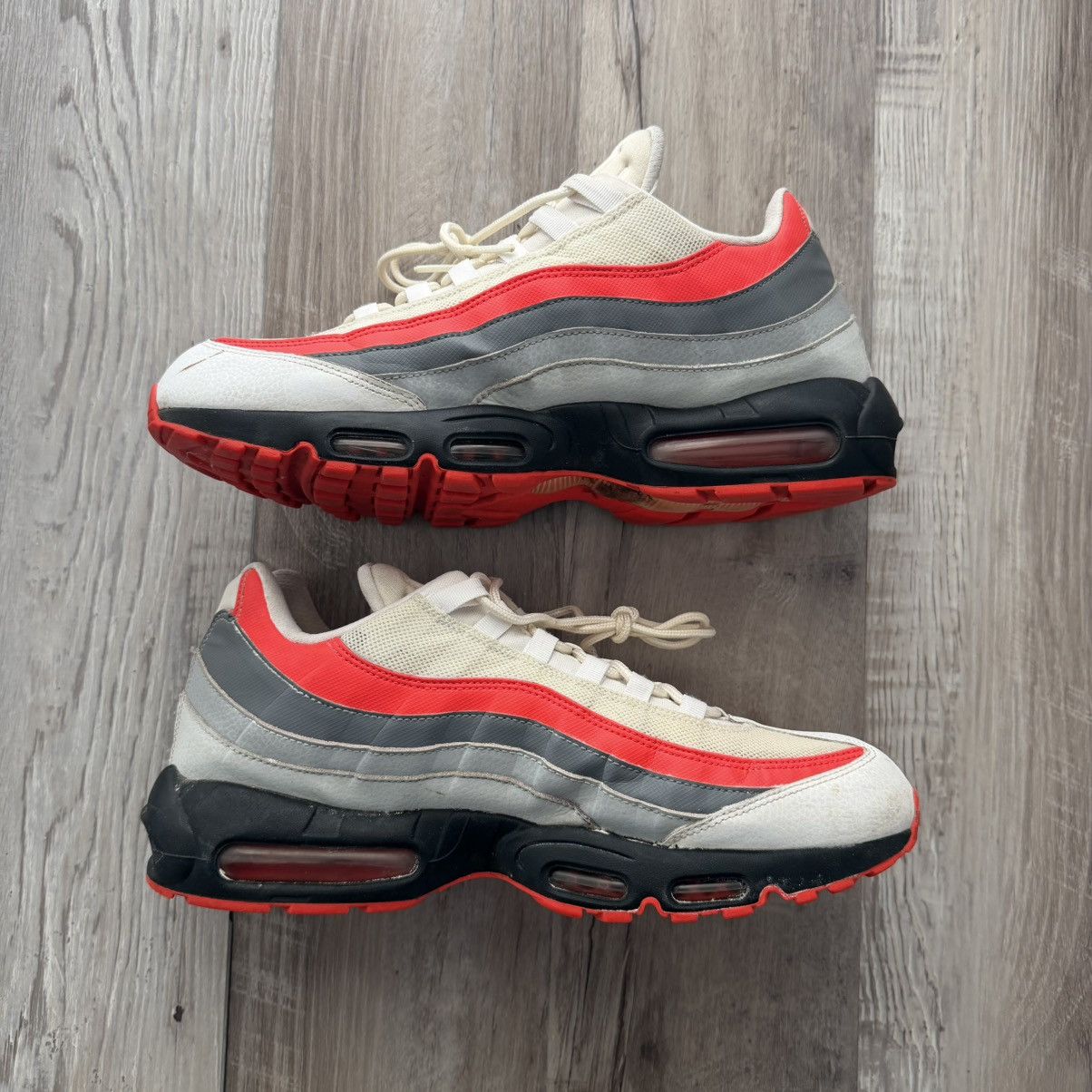 Nike NIKE • Air Max 95 "Bright Crimson Comet" (13M) Size US 13 / EU 46 - 3 Thumbnail