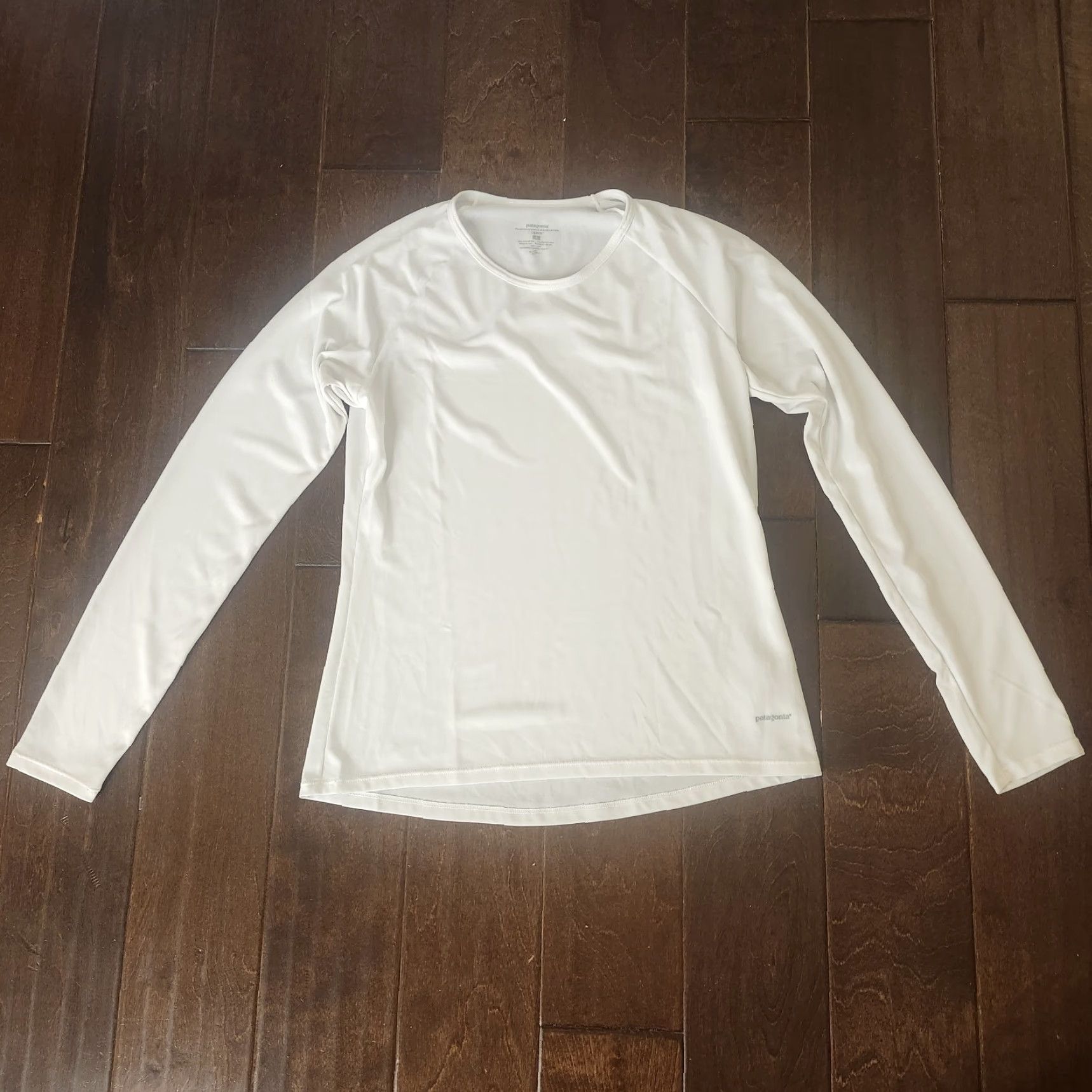 Patagonia Patagonia Capilene Junior M White Long Sleeve Shirt Mens Tee Pullover Baselayer Crew Neck Activewear, Teens, Regular Fit, Polyester Size US M / EU 48-50 / 2 - 2 Thumbnail