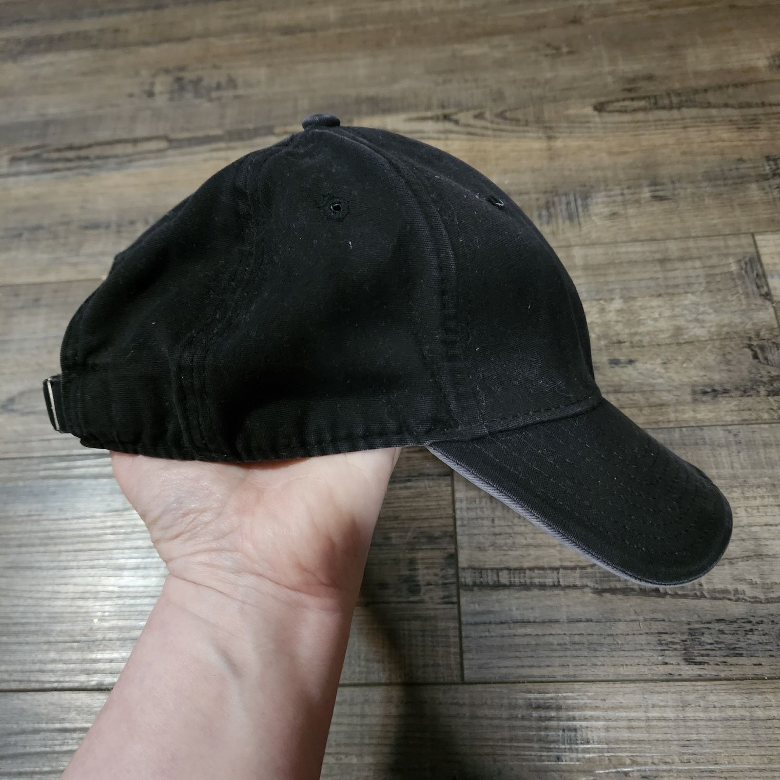 Adidas Black Adidas cap hat adjustable Pre-owned. 2a Size ONE SIZE - 3 Thumbnail