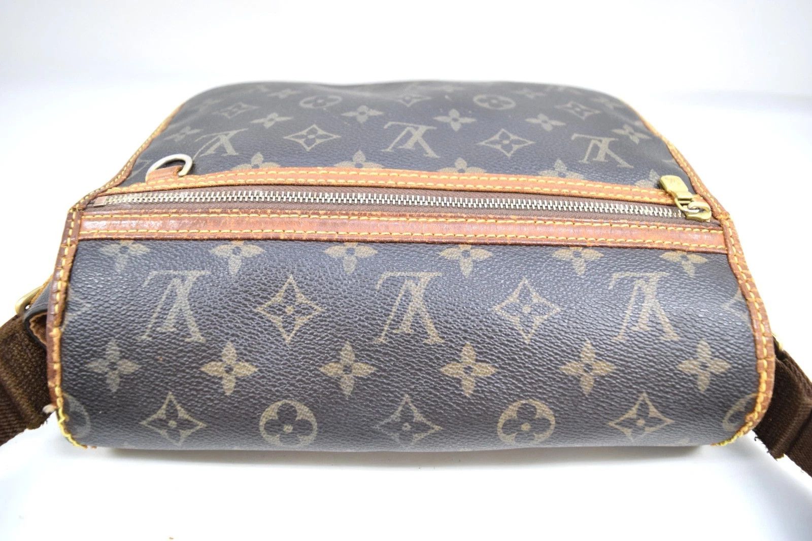 Louis Vuitton Louis Vuitton Bosphore PM Crossbody Bag Monogram M40106 Size ONE SIZE - 4 Thumbnail