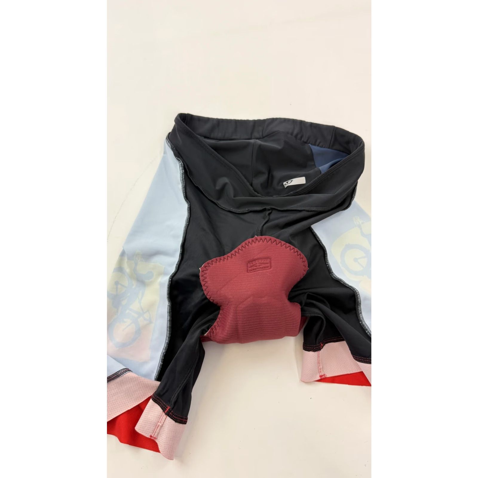 Giro Giro Shorts Womens Medium Black Blue Red Padded Cycling Renew Series Size 32" / US 10 / IT 46 - 5 Thumbnail