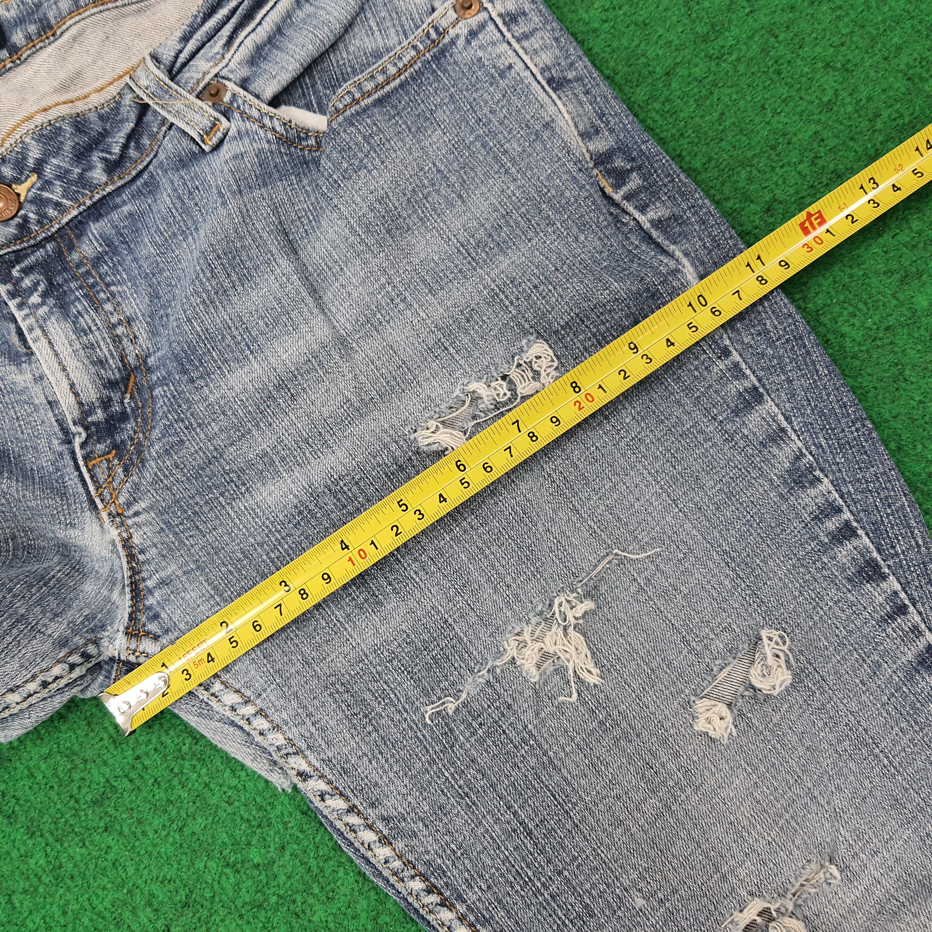 Levi's Vintage Levi's 524 Jeans Distressed Jeans C244N9 Size 35" - 13 Thumbnail
