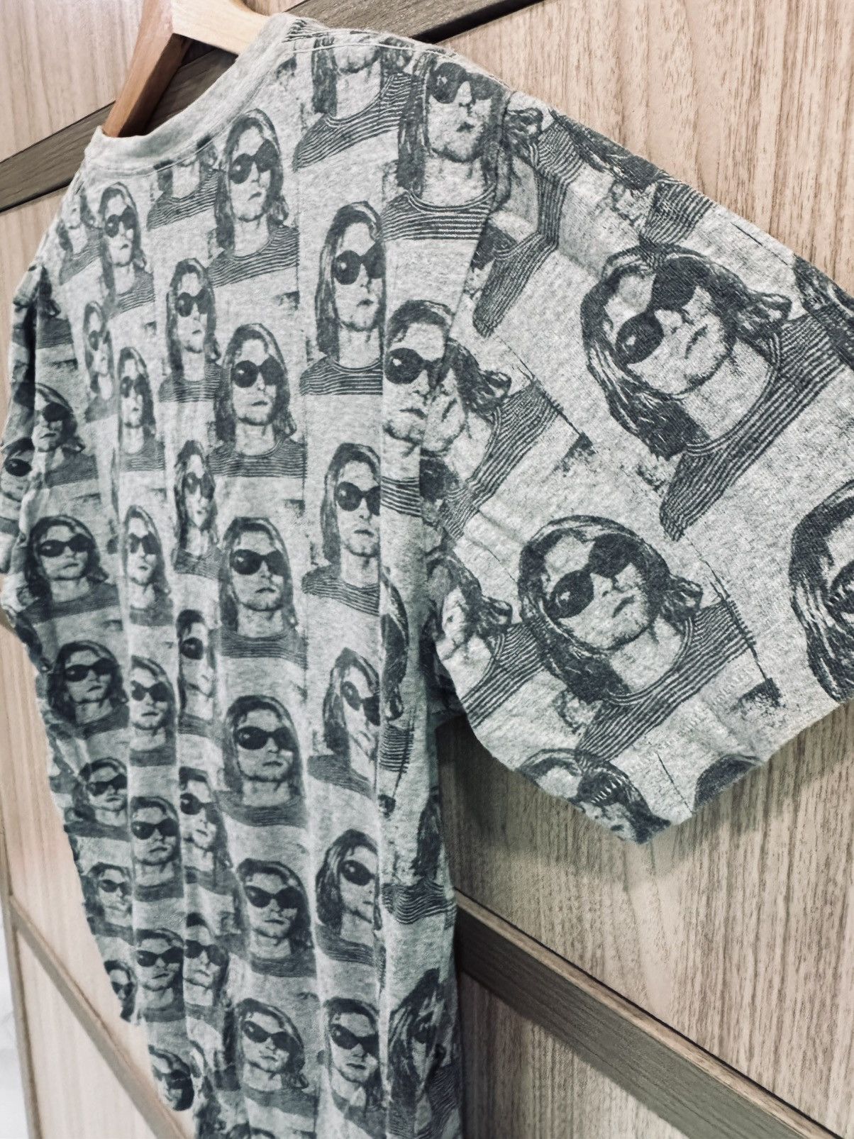 Uniqlo Full Print Kurt Cobain Tee Size US L / EU 52-54 / 3 - 5 Thumbnail
