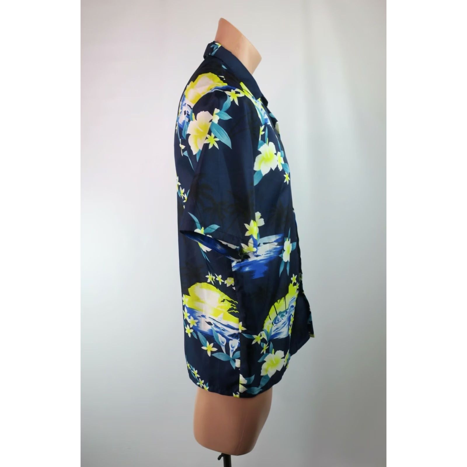 Vintage VINTAGE K MART STYLED IN CALIFORNIA Hawaiian Aloha Collared Shirt Sz M 70s Size US M / EU 48-50 / 2 - 5 Thumbnail