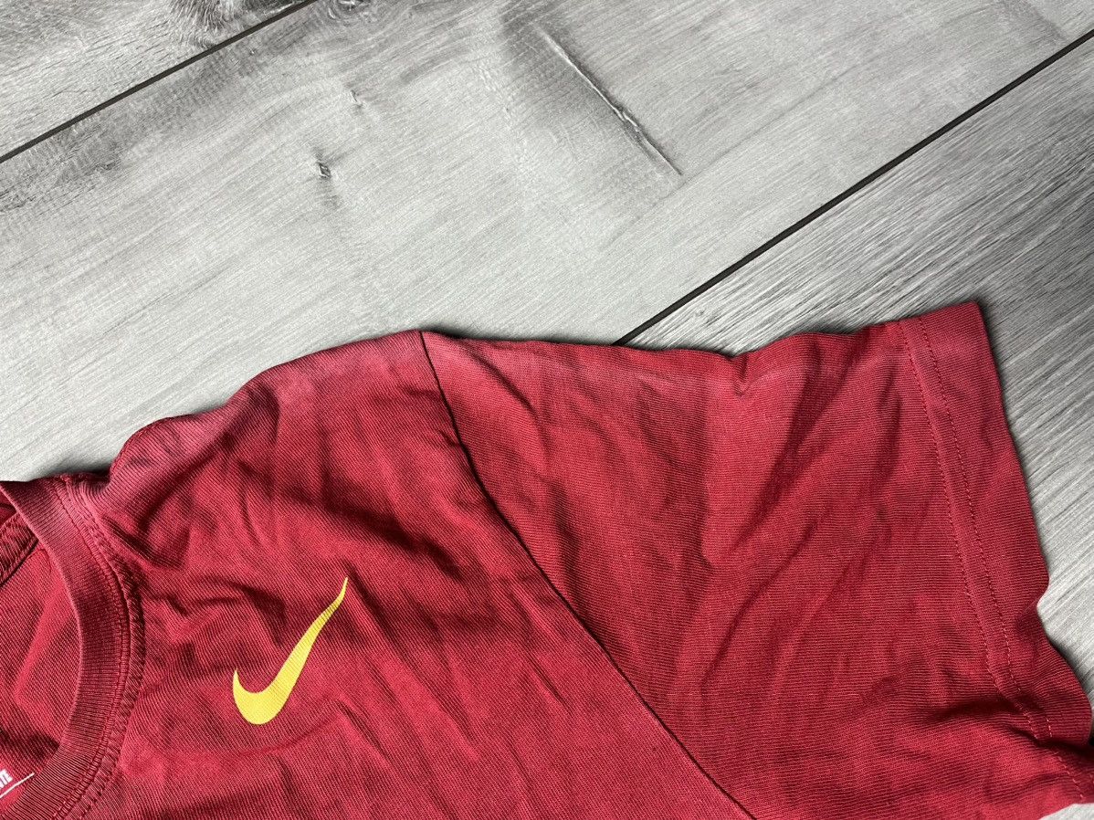Nike Nike FC Barcelona Tshirt shields logo size Medium Size US M / EU 48-50 / 2 - 4 Thumbnail