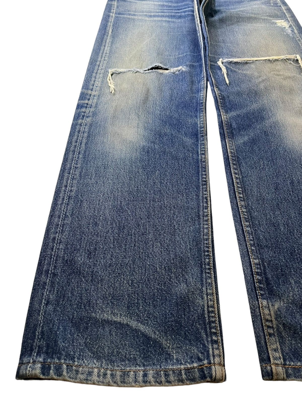 Levi's × Levi's Vintage Clothing Vintage 80s Levis 501 Blue Wash Distress Ripped Loose Jeans Size US 31 - 6 Thumbnail
