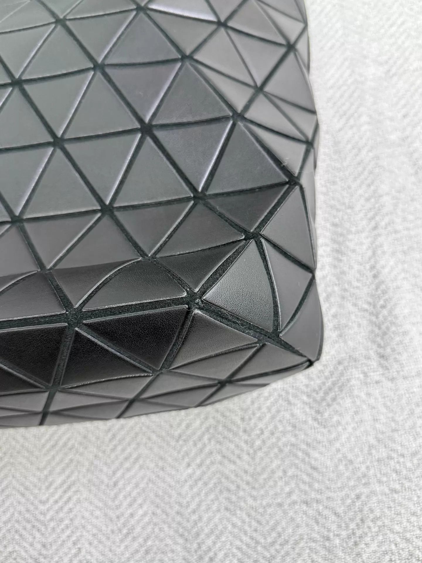 Issey Miyake Issey Miyake Black Matte Geo Quilted Crossbody/Tote bags Size ONE SIZE - 4 Thumbnail