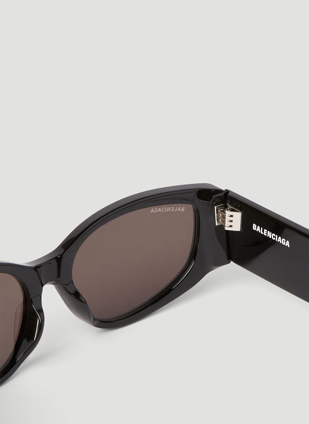 Balenciaga o1mt1gz0924 Size: OS / Max D-Frame 0258S in Black Size ONE SIZE - 4 Thumbnail