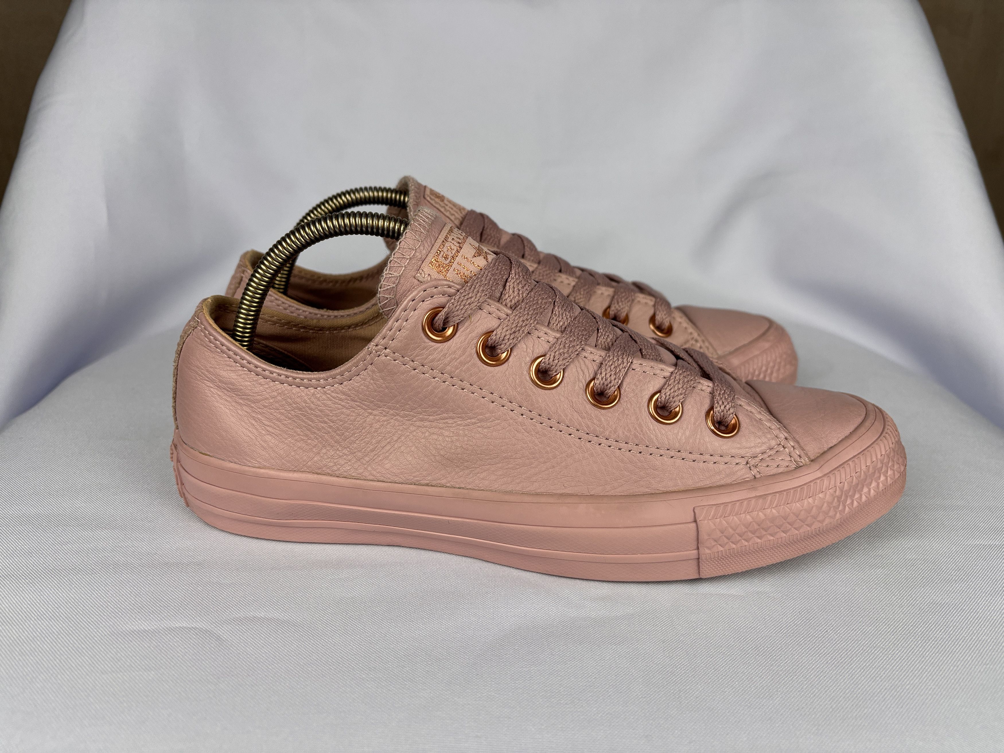 Converse Converse Chuck Taylor Leather Rose Pink Shoes Size US 7 / IT 37 - 2 Thumbnail
