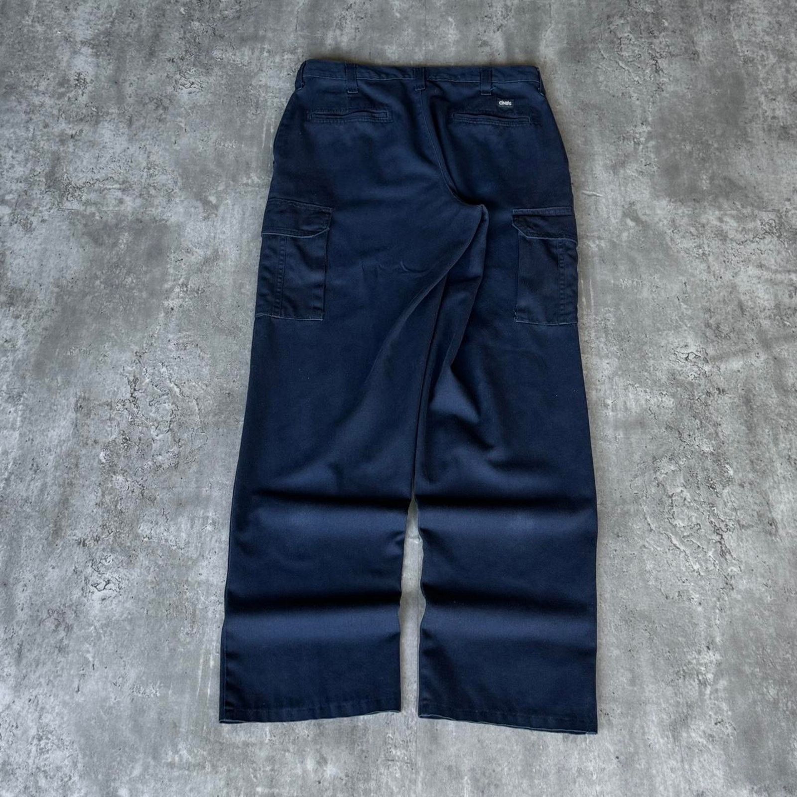 Cintas × Japanese Brand × Vintage Vintage Y2K Carhartt Style Navy Blue Distressed Cargo Pants Size US 32 / EU 48 - 2 Thumbnail