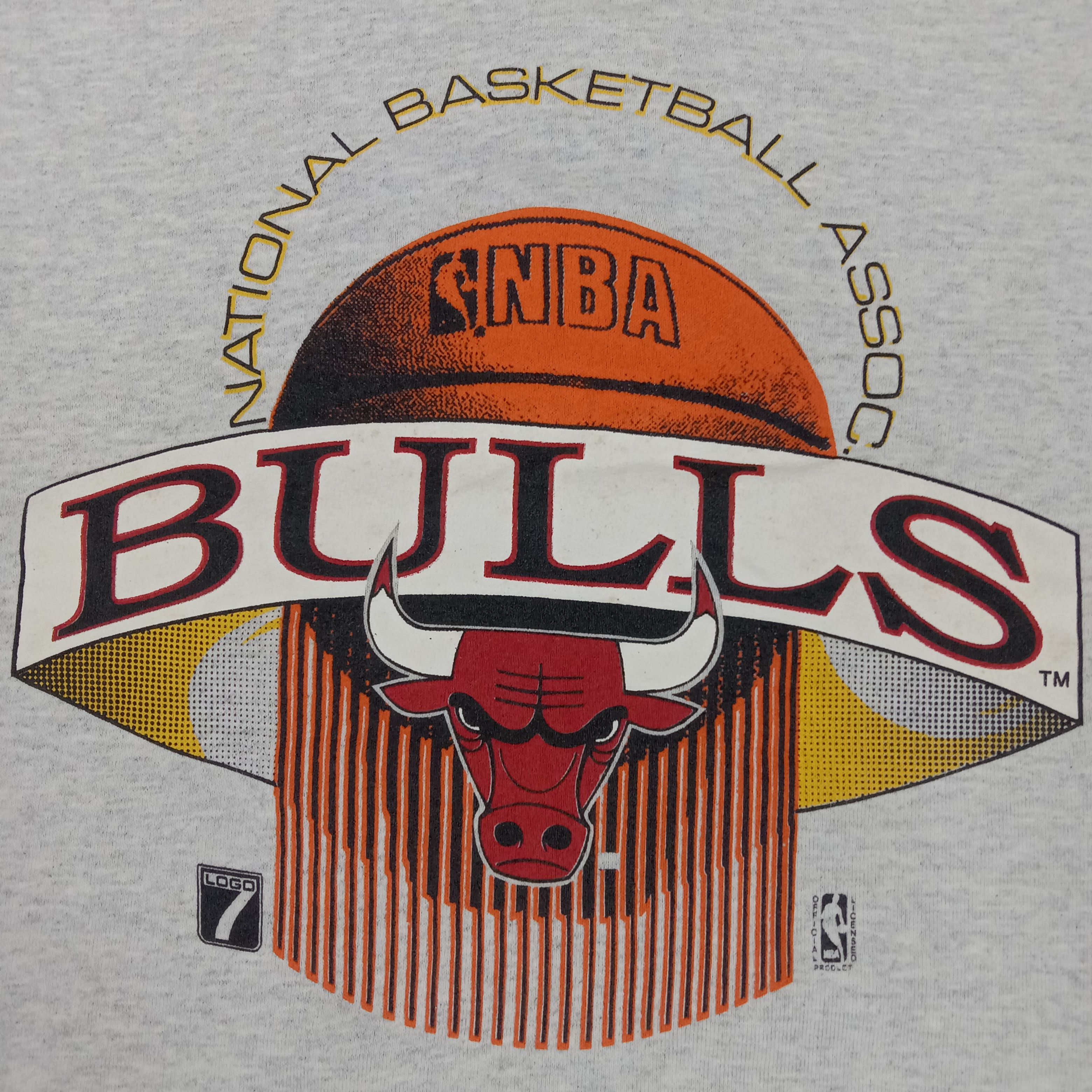 NBA × Vintage Chicago Bulls NBA Basketball Professional Team Sweatshirt Size US M / EU 48-50 / 2 - 2 Thumbnail