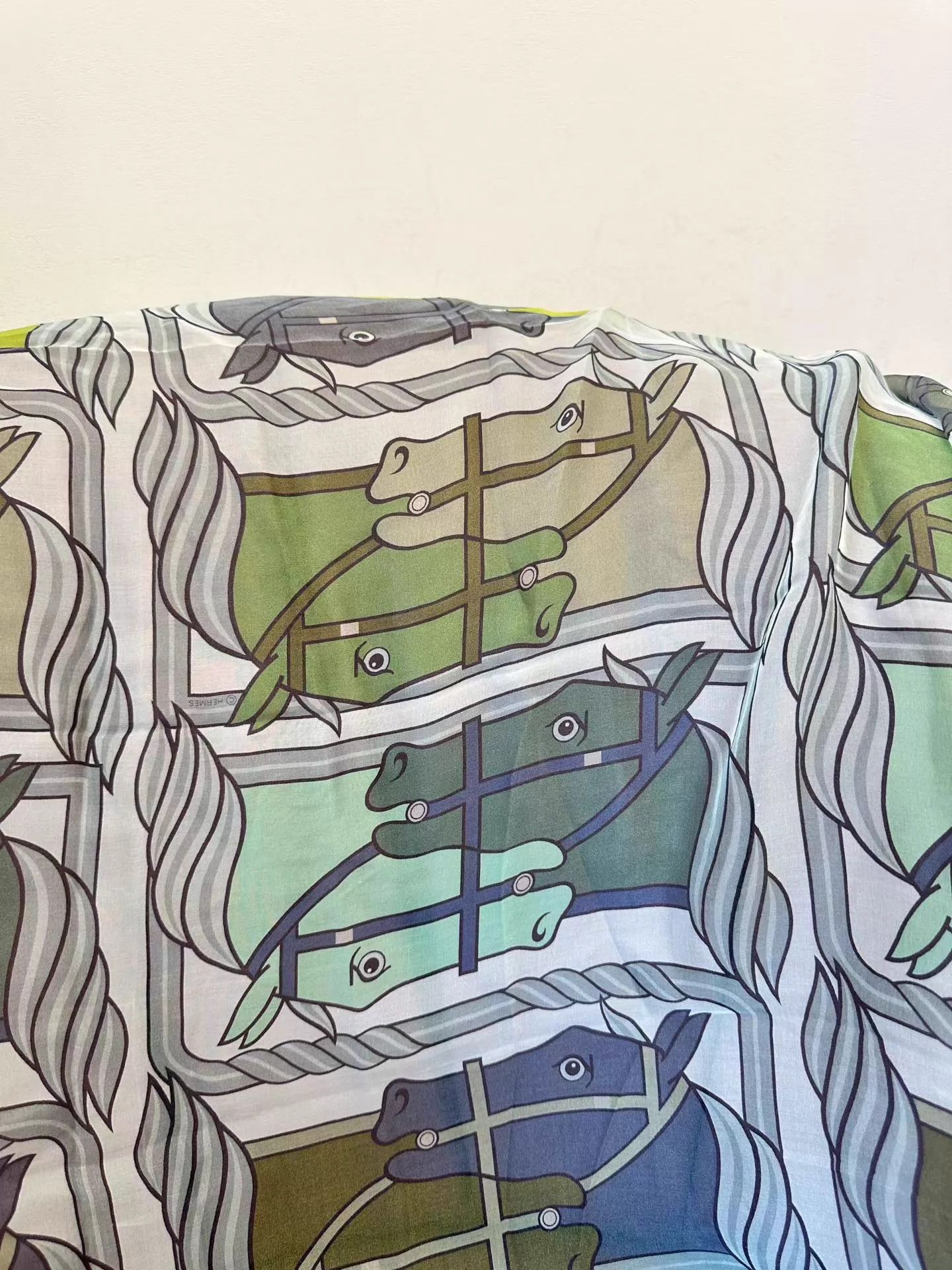 Hermes Hermès 1-sided Mulberry Silk Scarf 180x66 AE868 Size ONE SIZE - 5 Thumbnail