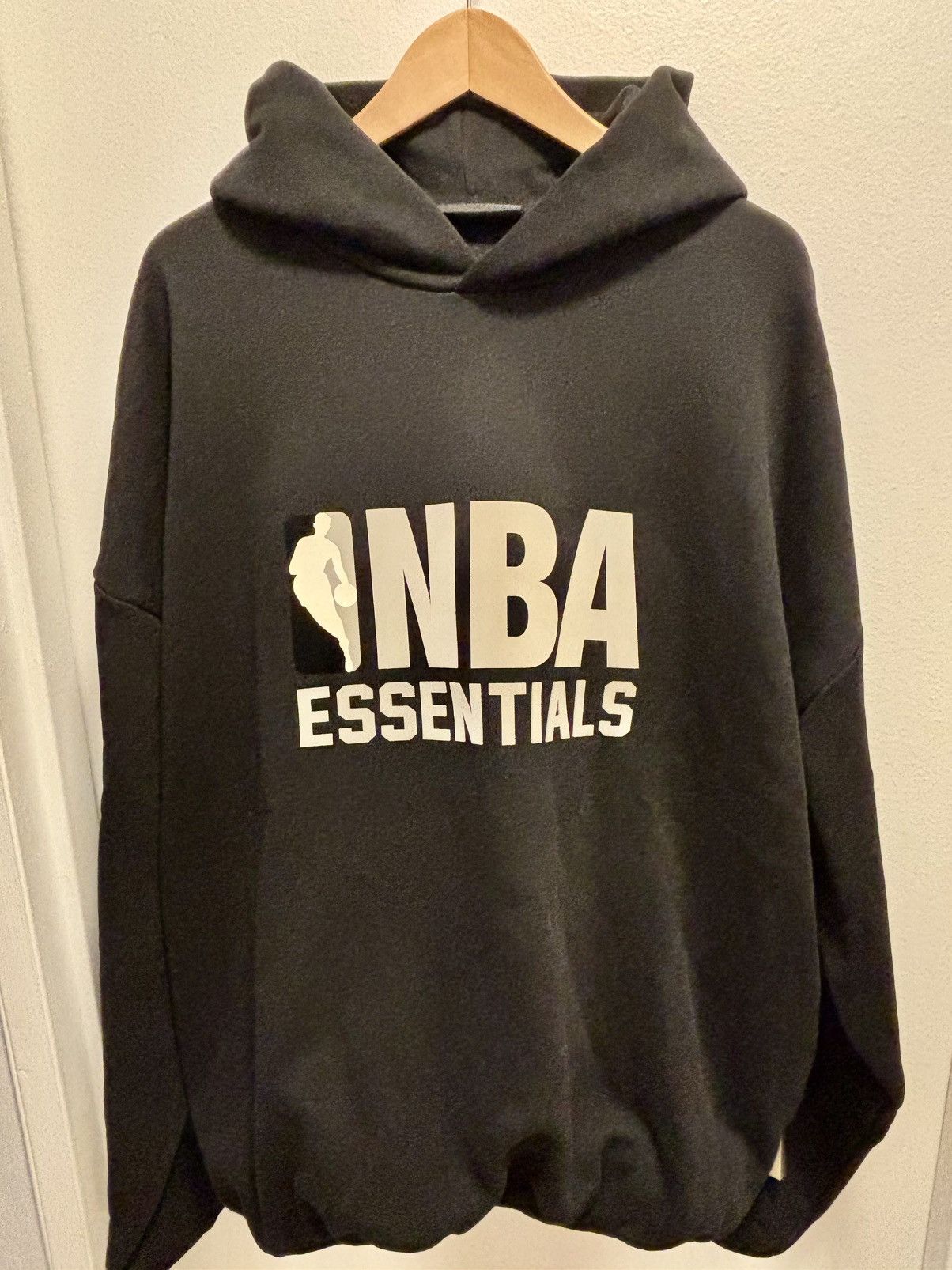 Essentials × NBA Fear of God NBA x Essentials Hoodie - Black XL Size US XL / EU 56 / 4 - 1 Thumbnail