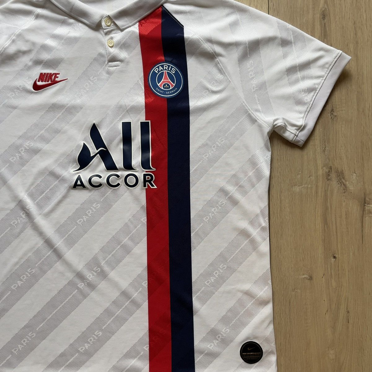 Nike Soccer Jersey Nike Paris Saint-Germain 2019/20 Size US XL / EU 56 / 4 - 4 Thumbnail
