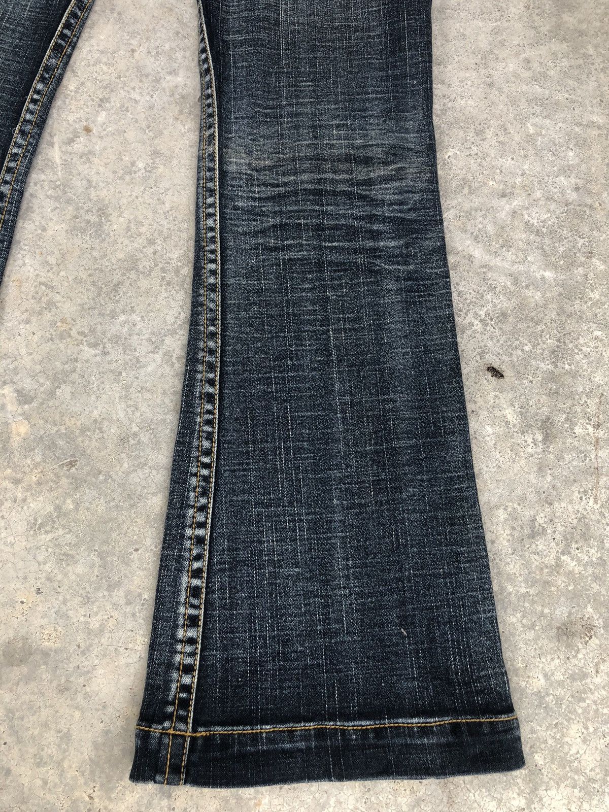If Six Was Nine Japanese BCBG Flared Jeans Distressed Jeans Size US 32 / EU 48 - 12 Thumbnail