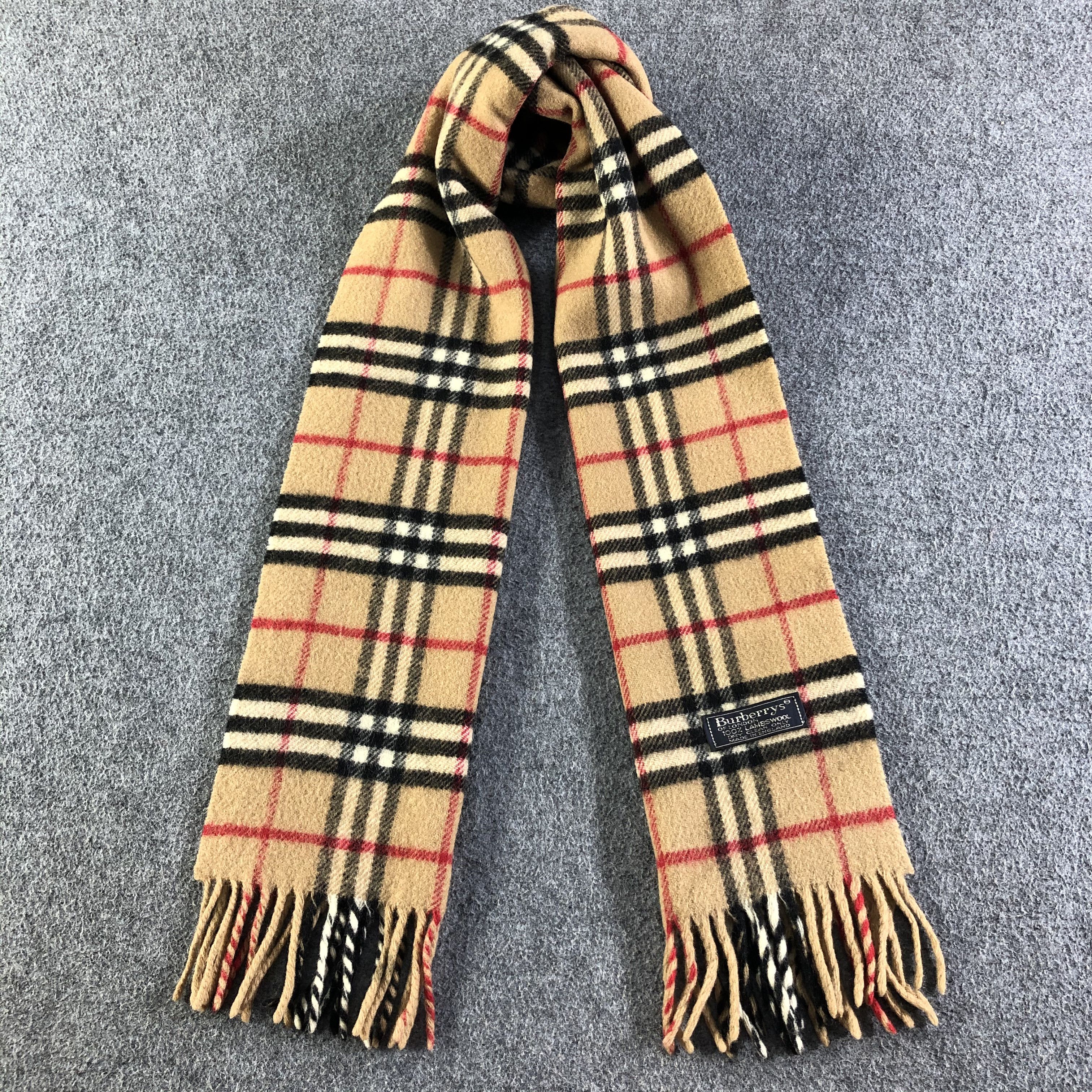Burberry Burberrys Scarf / Muffler / Neckwear Size ONE SIZE - 1 Thumbnail
