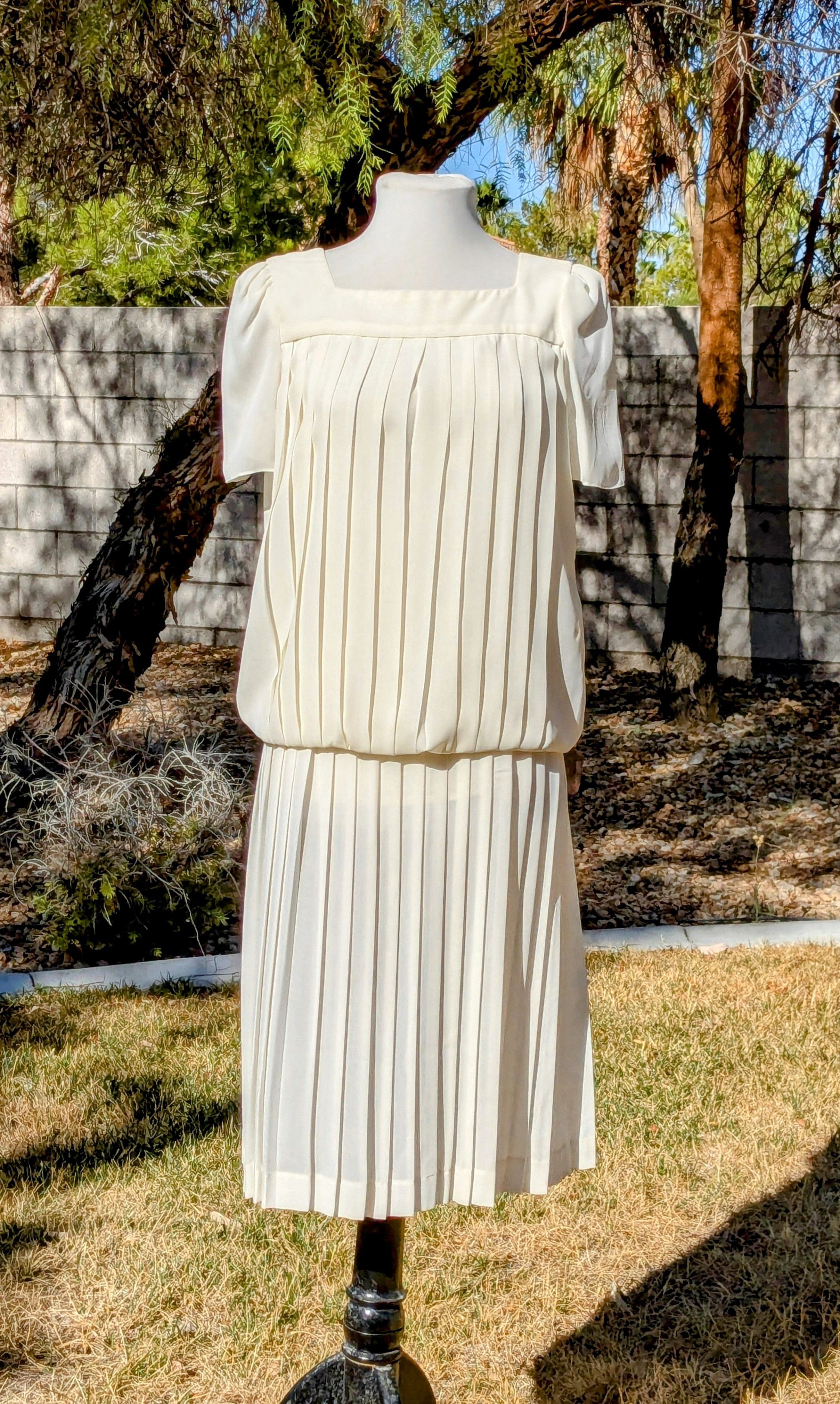 Vintage Pearl Vintage Liz Roberts Incorporated Pleats Shirt Dress Size M / US 6-8 / IT 42-44 - 1 Thumbnail