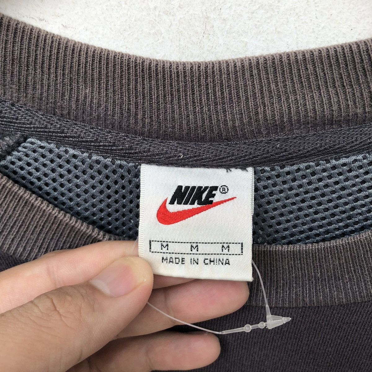 Nike Vintage 90s Nike Big Logo Sweatshirt | Spell Out Embroidered Size US L / EU 52-54 / 3 - 4 Thumbnail
