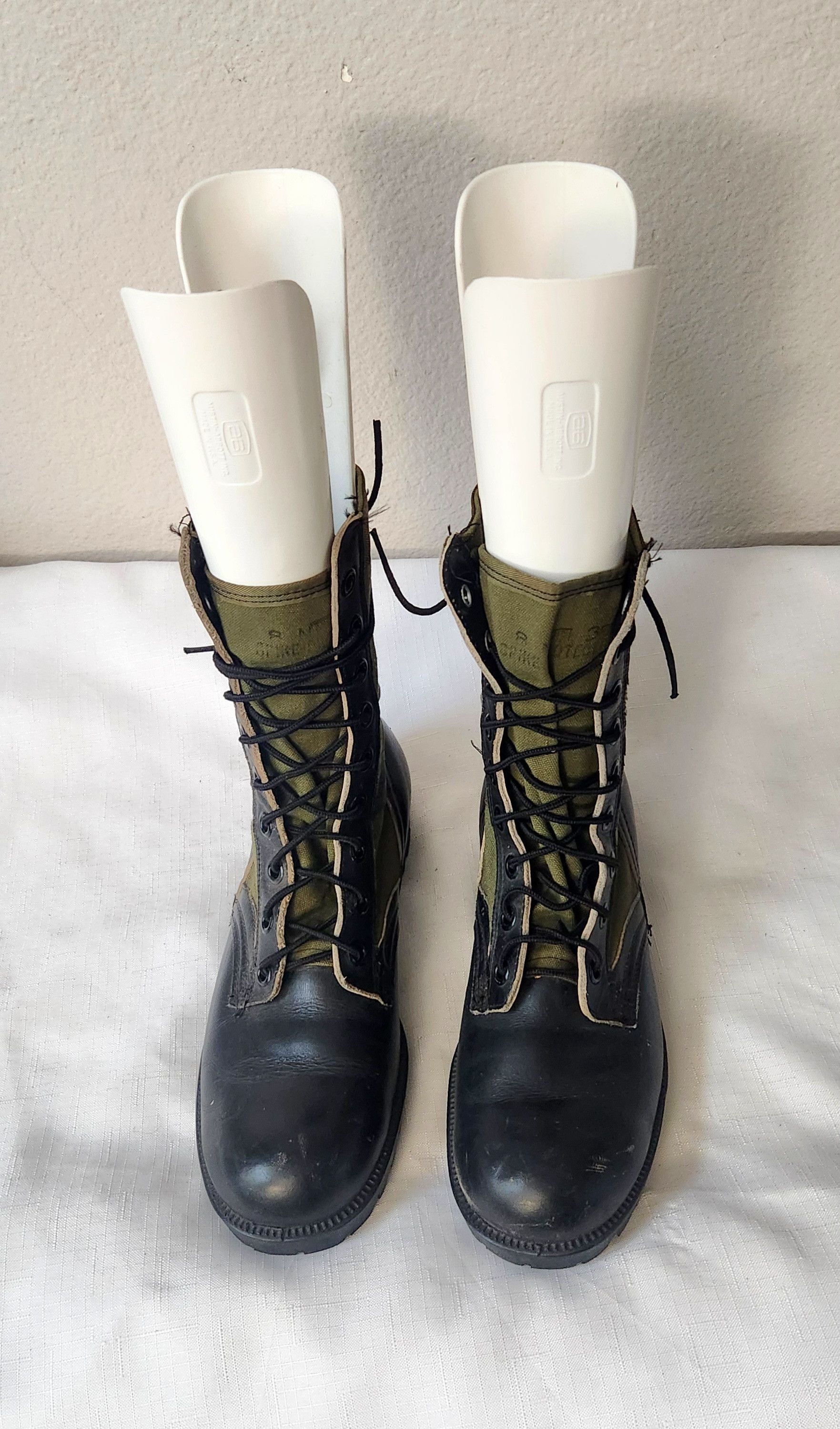Vintage Vintage 1960s Vietnam Era Combat Jungle Boots SZ 8 N Tropica Size US 8 / EU 41 - 11 Thumbnail