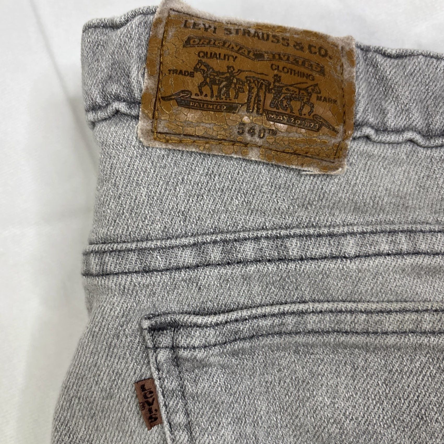 Levi's VINTAGE Levi's 540 Jeans Mens 40 x 32 Gray Loose Tapered 90s Y2K USA Made Tag 40 X 32 - Jeans - Mens Size US 40 / EU 56 - 2 Thumbnail