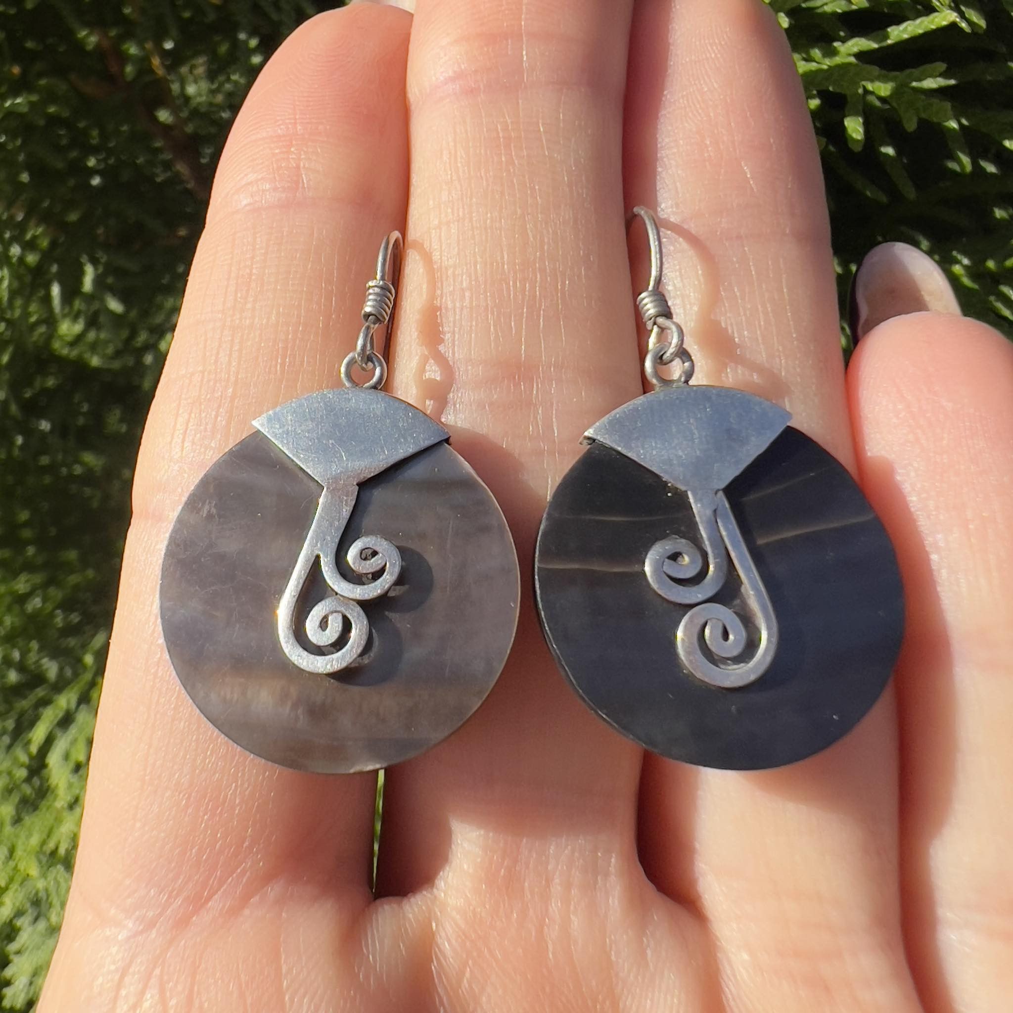 Sterling Silver Vintage Sterling Silver 925 Earrings Shell Nacre 5.5 gr Size ONE SIZE - 8 Thumbnail