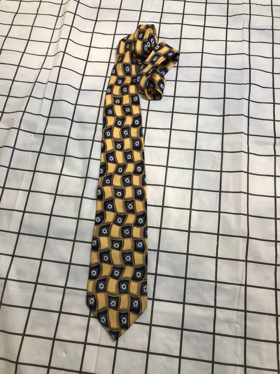 Hugo Boss Hugo Boss Designer Tie Italian Made Size ONE SIZE - 1 Thumbnail