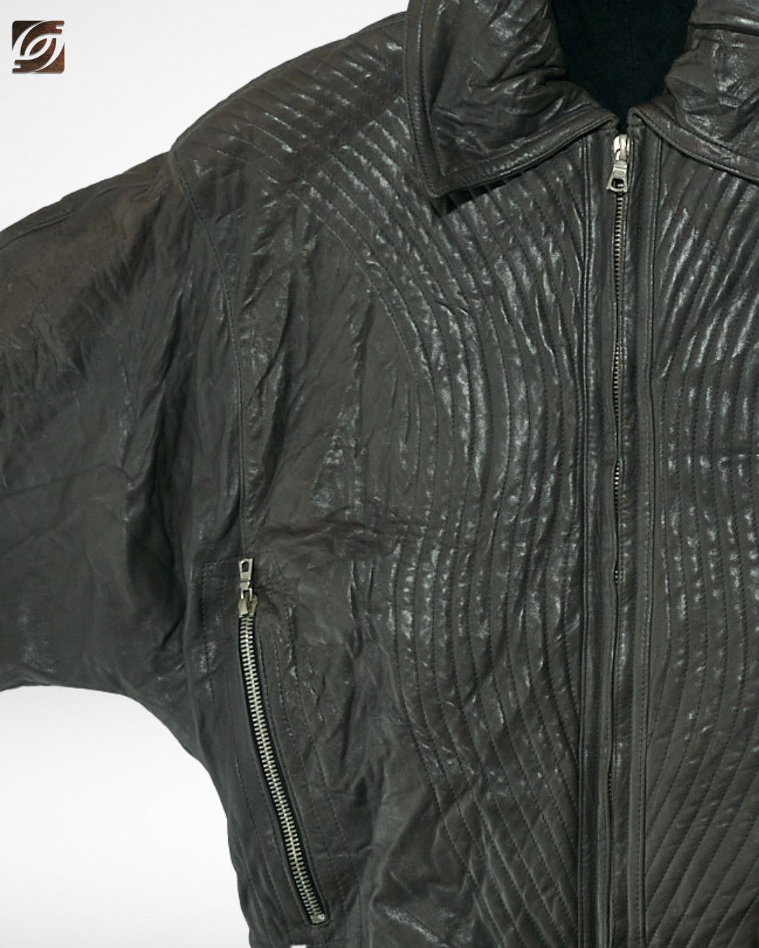 Versace Gianni Versace 1980s Pleated Leather Bomber Jacket Sample Size US L / EU 52-54 / 3 - 17 Thumbnail