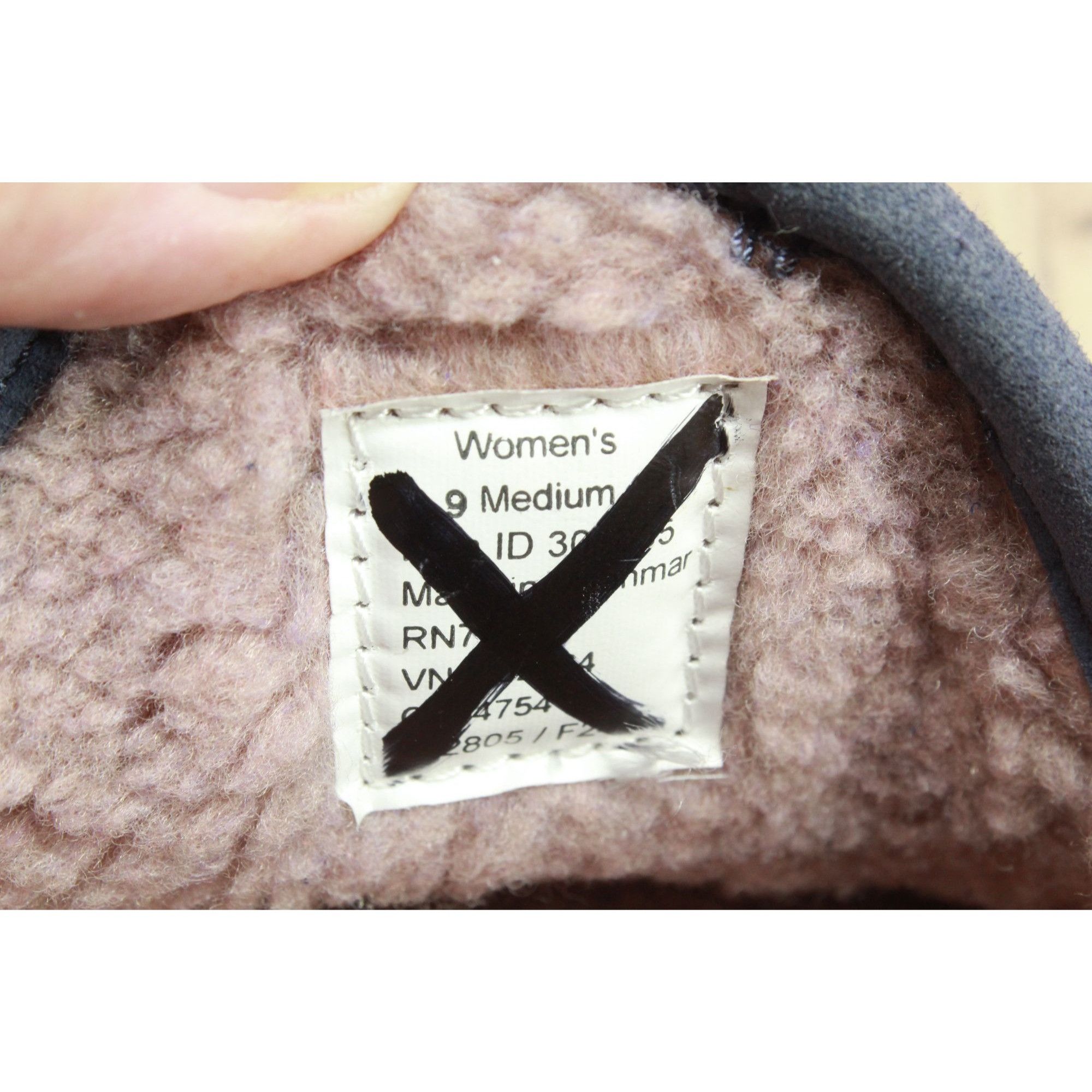 L.L. Bean LL Bean Mountain Slippers Moccasin Fleece Lined Size 9 M Size US 9 / IT 39 - 8 Thumbnail