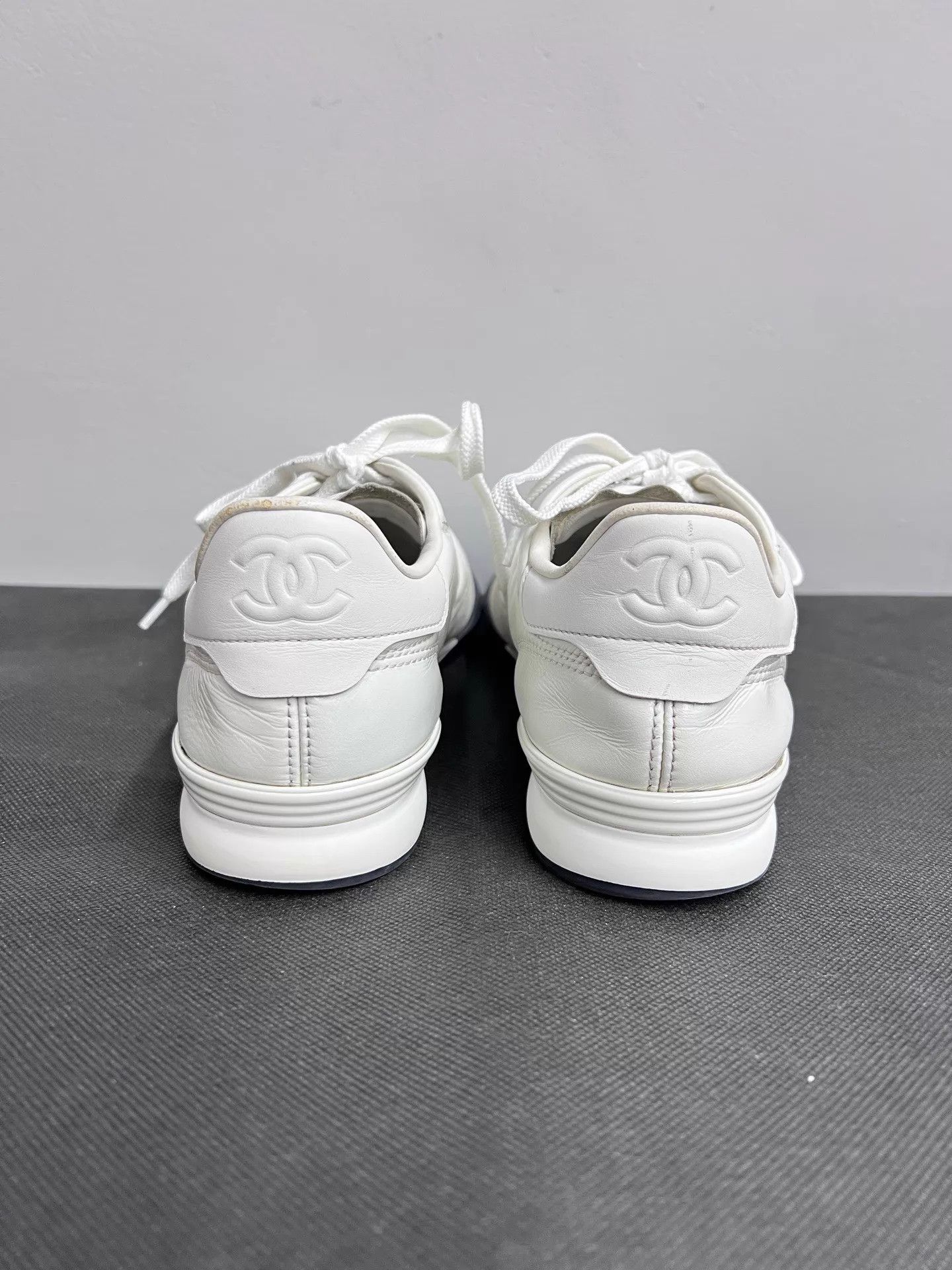 Chanel Chanel 25S White German Trainer Low Top EUR37 Size US 6 / IT 36 - 3 Thumbnail