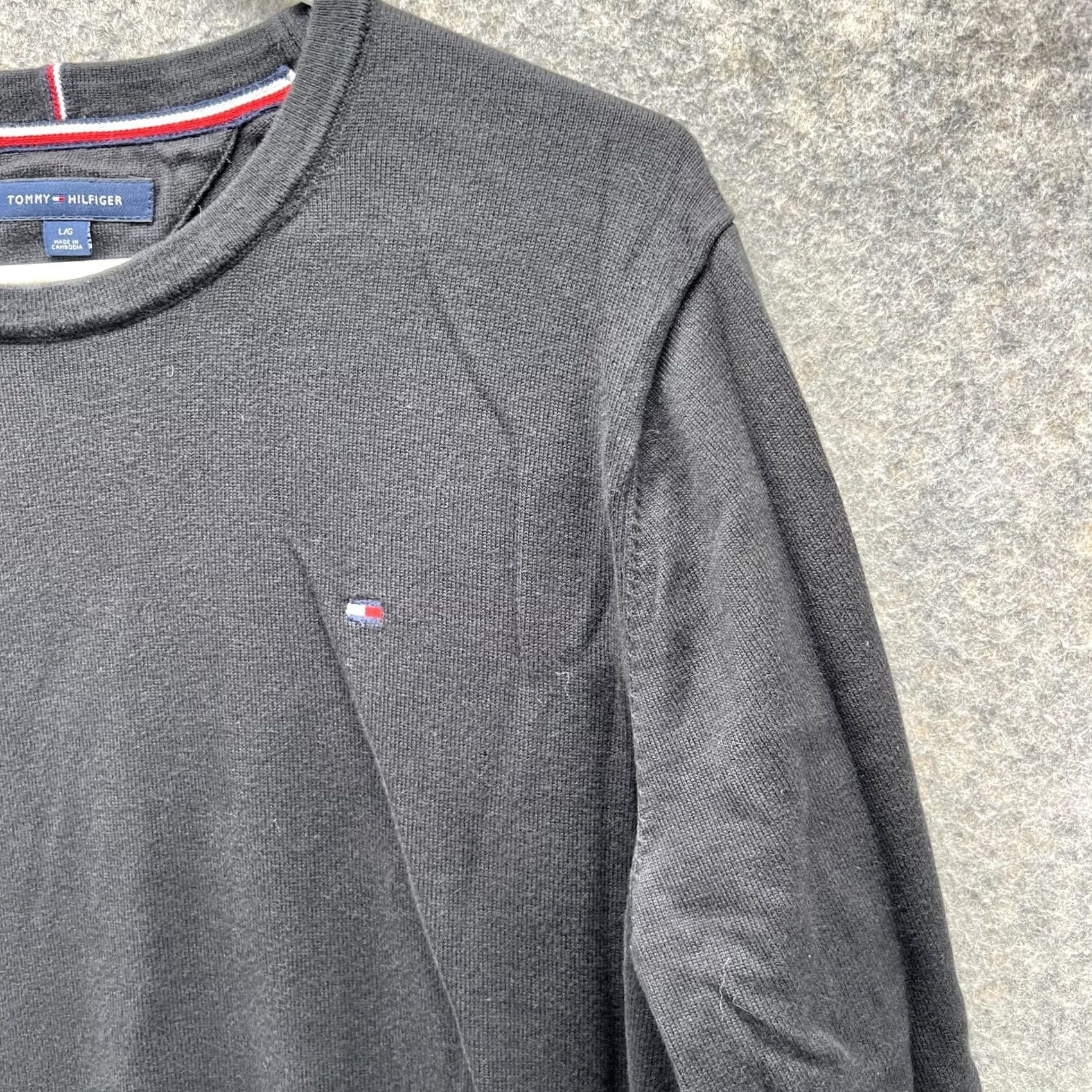 Tommy Hilfiger Tommy Hilfiger Sweater Men Large Adult Black Pullover Crewneck Sweatshirt, Regular Fit, Logo, All Seasons, Cotton, Fleece, Long Sleeve, Button Front Size US L / EU 52-54 / 3 - 3 Thumbnail