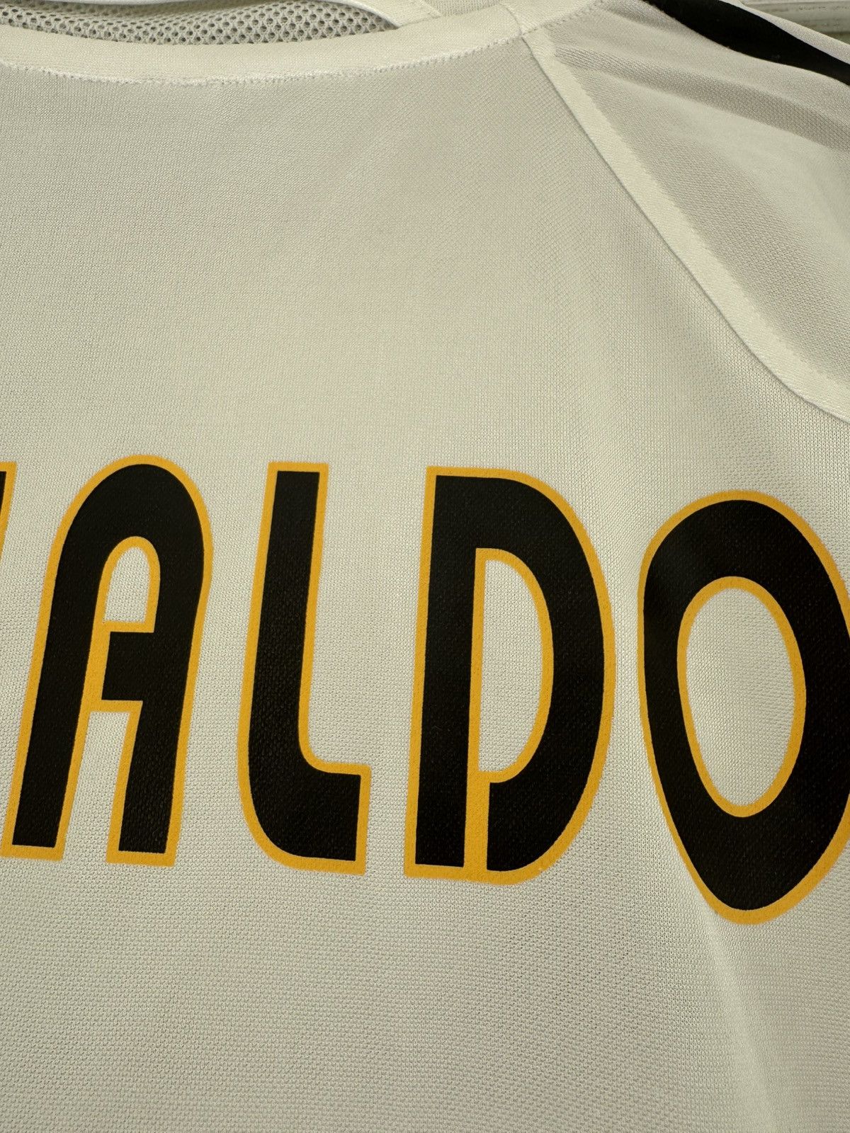 Adidas Ronaldo #9 Real Madrid 2004-2005 Vintage Soccer Jersey Shirt Size US L / EU 52-54 / 3 - 10 Thumbnail