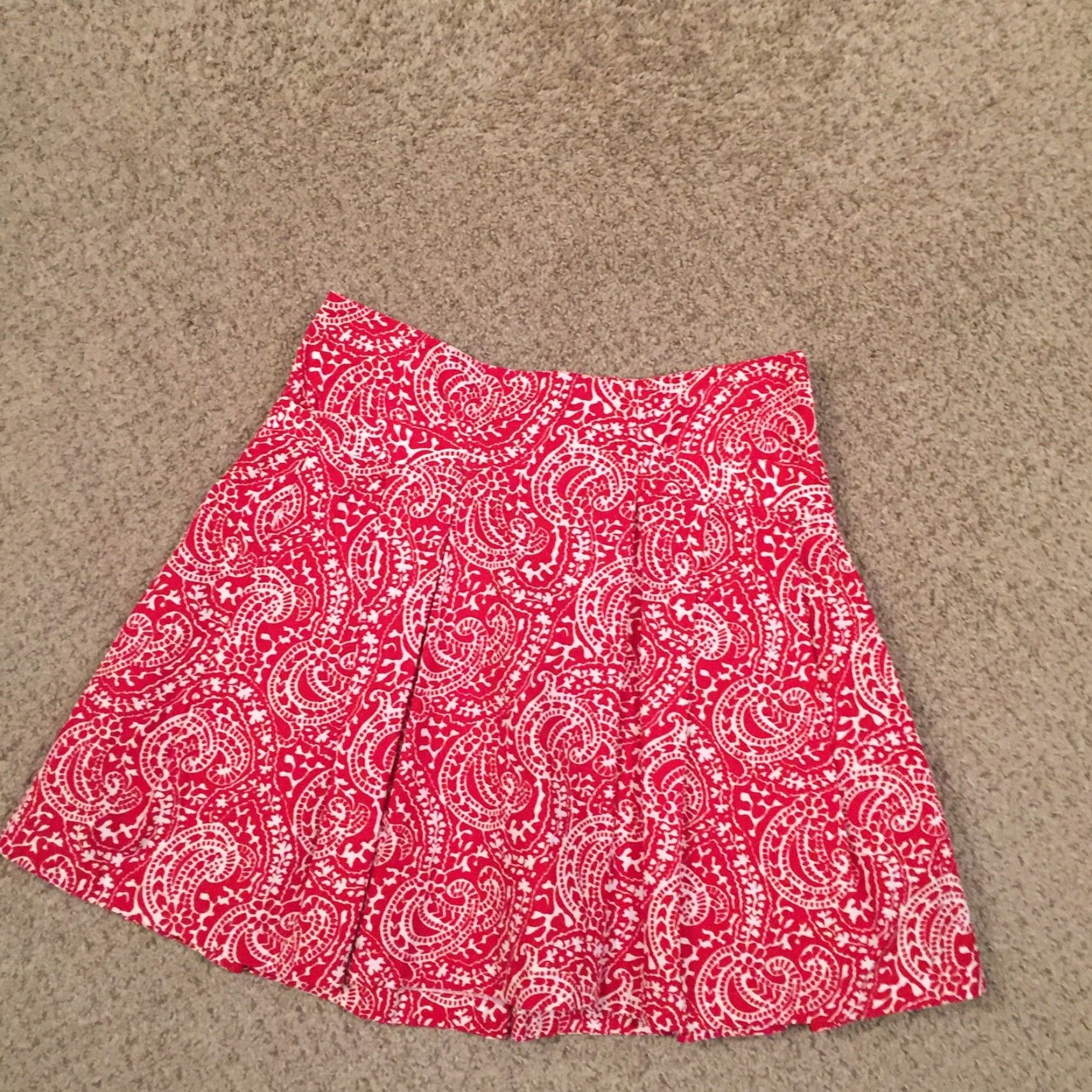 Tommy Hilfiger Tommy Hilfiger Skirt Women Short Red Paisley Pockets Unlined Zip Casual Size 8 Size 30" / US 8 / IT 44 - 2 Thumbnail