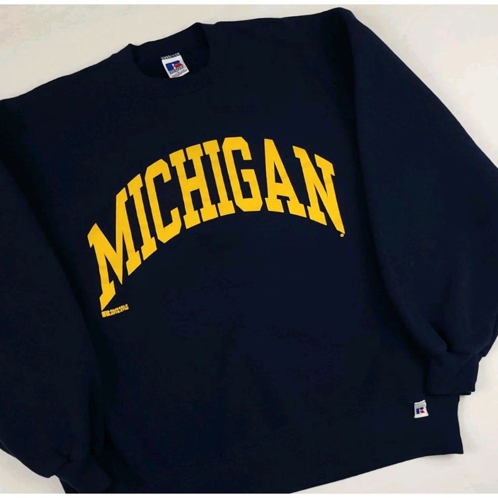 Russell Athletic VINTAGE 90s University Michigan Wolverines Russell Athletic Sweatshirt USA Made Mens Blue Crew Neck Pullover Long Sleeve M/L PIT 22.75 BACK 25.25 Size US M / EU 48-50 / 2 - 2 Thumbnail