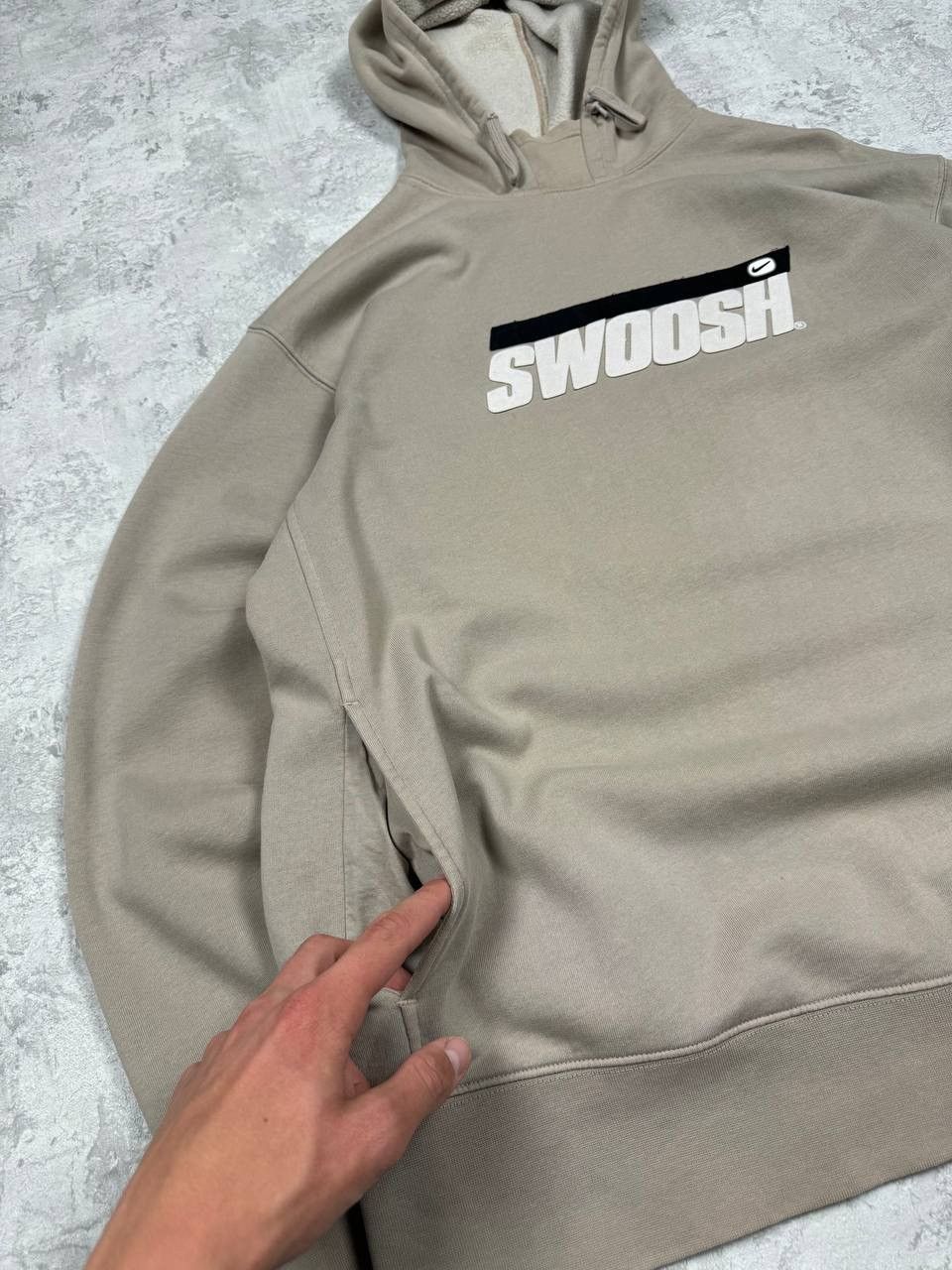 Nike Vintage Nike Swoosh Beige Hoodie Big Logo Size US L / EU 52-54 / 3 - 5 Thumbnail