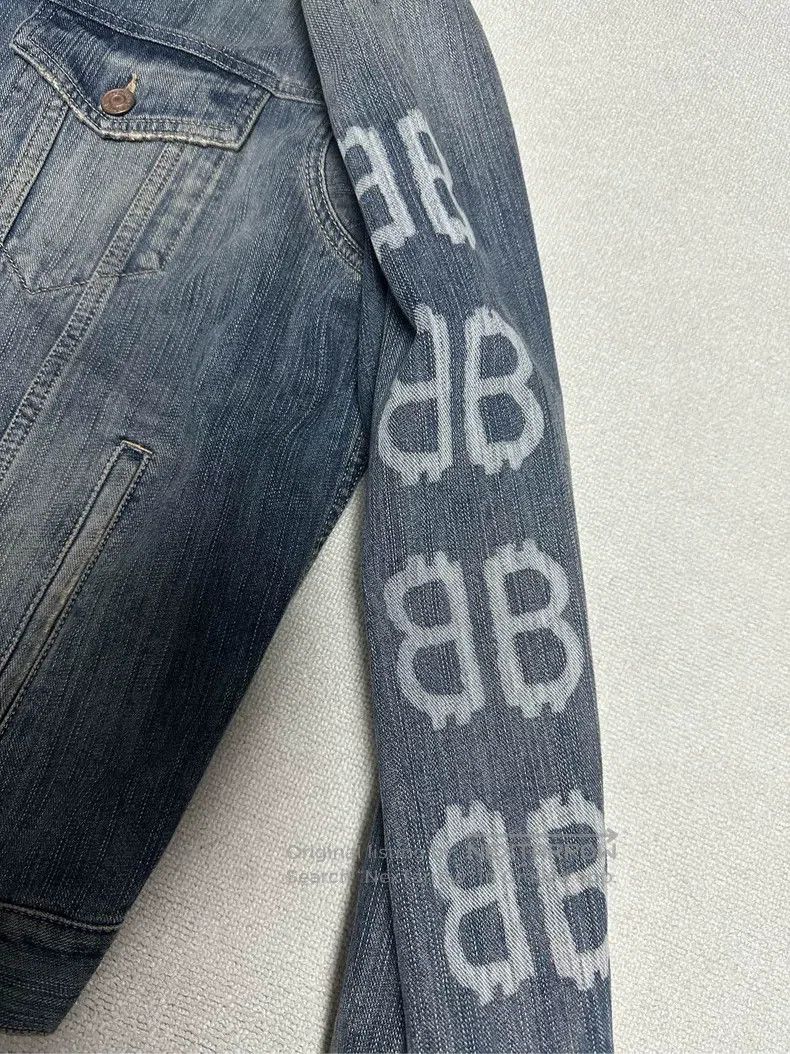 Balenciaga Balenciaga Bitcoin Dirty Washed Double B Distressed Destro Size US XS / EU 42 / 0 - 3 Thumbnail