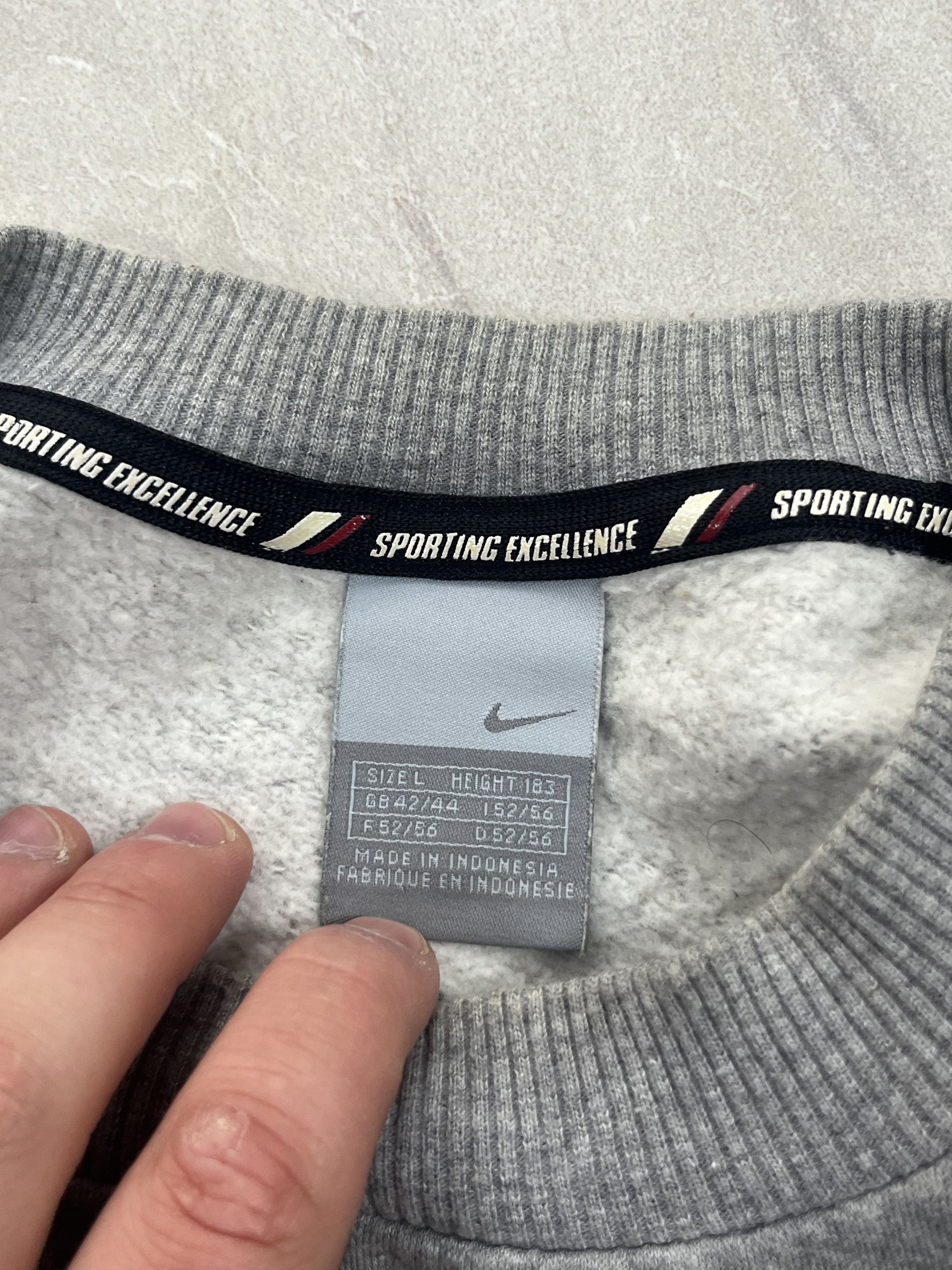 Nike Vintage Sweatshirt Nike Big Logo Swoosh Gray Y2K Streetwear Size US L / EU 52-54 / 3 - 7 Thumbnail