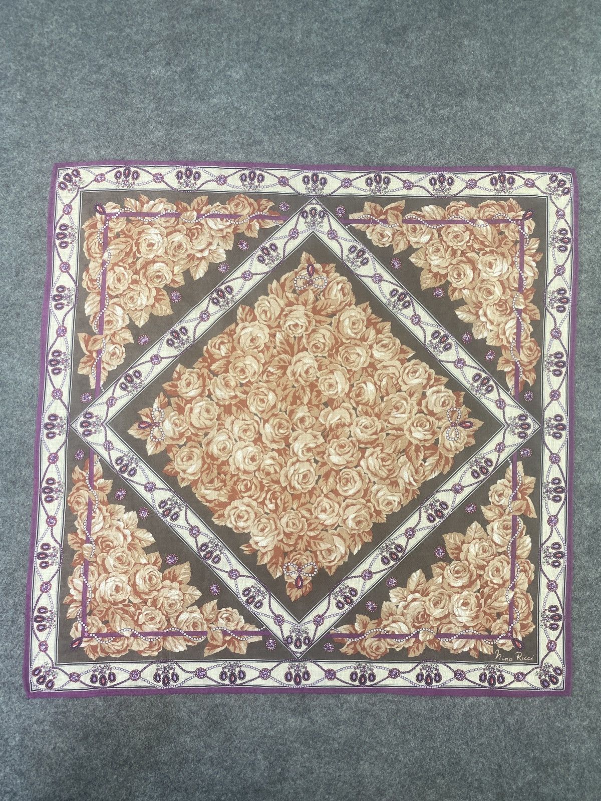 Vintage Nina Ricci Handkerchief / Bandana / Neckerchief-B077 Size ONE SIZE - 3 Thumbnail