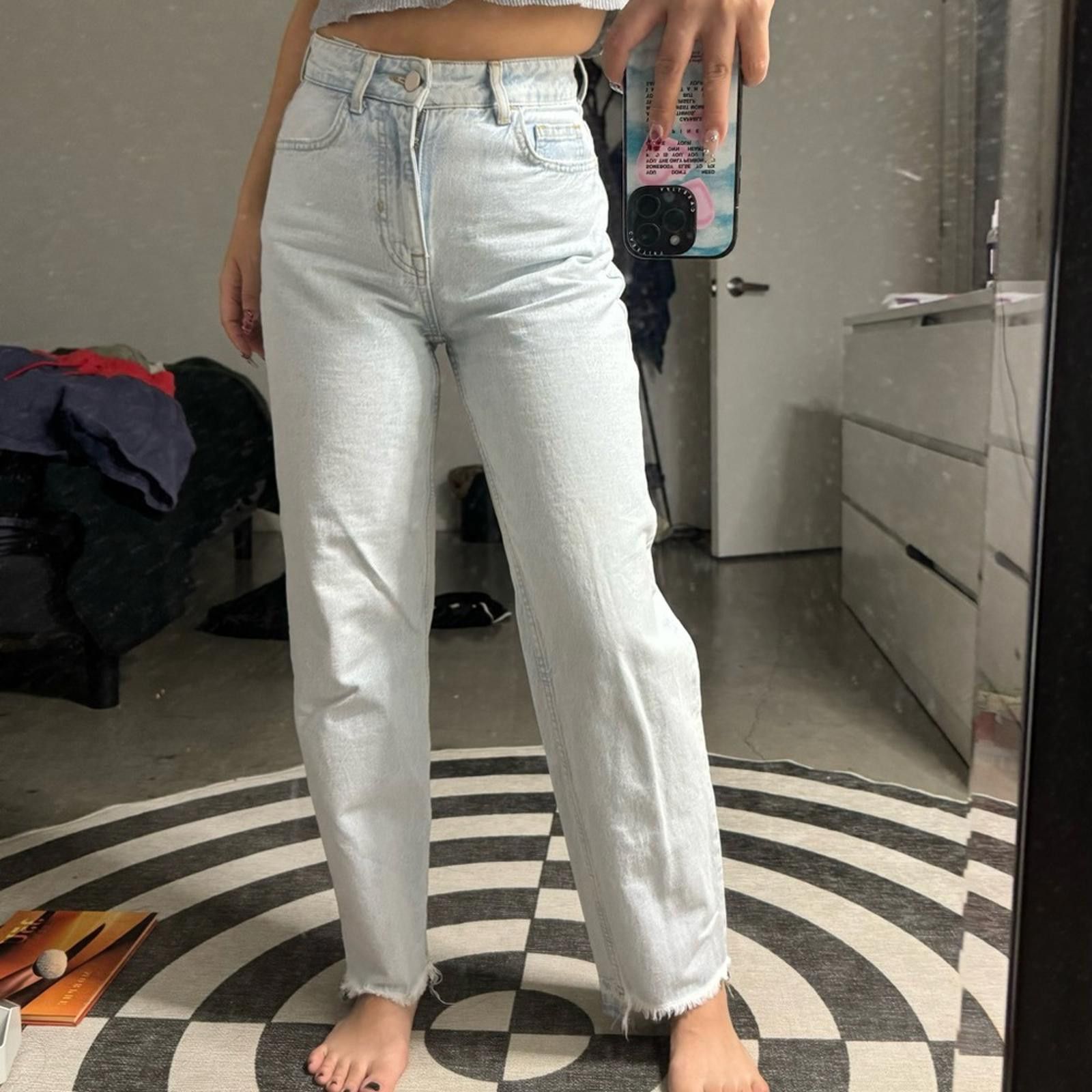 Zara Zara women’s straight leg jeans, mid waist Size 25" / US 0 / IT 36 - 7 Thumbnail