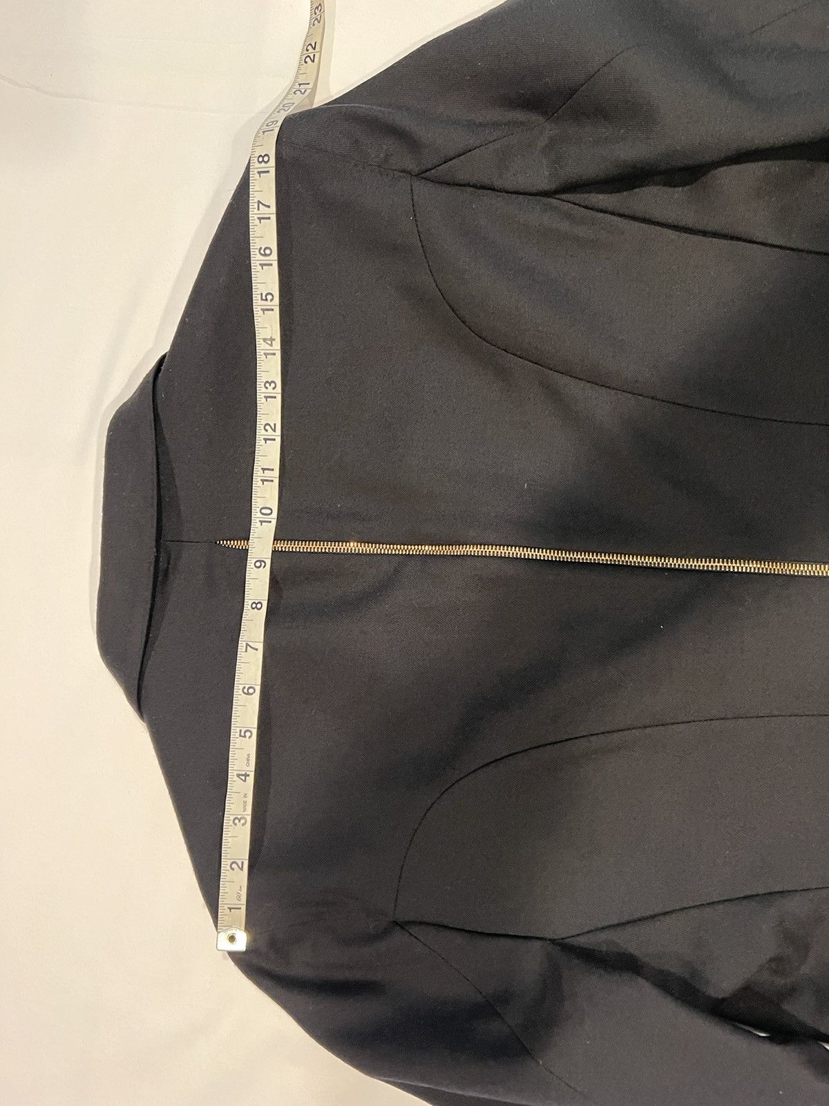 Alexander McQueen Alexander McQueen zip back blazer. 54/L. $3150 Size 44R - 10 Thumbnail