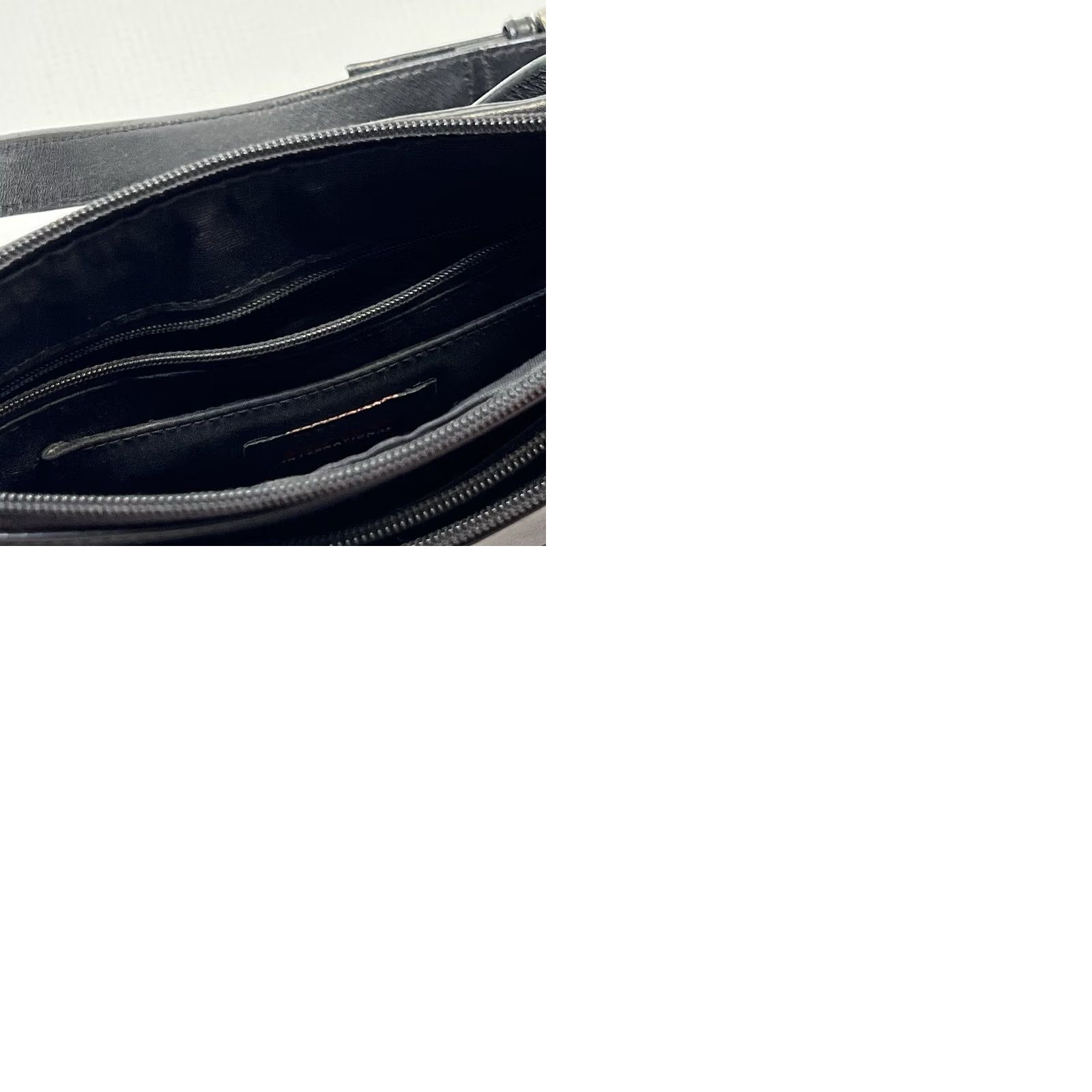Vintage Hobo International Crossbody Bag Black Leather Small 9x8x3 Zip Pockets Lined Size ONE SIZE - 9 Thumbnail